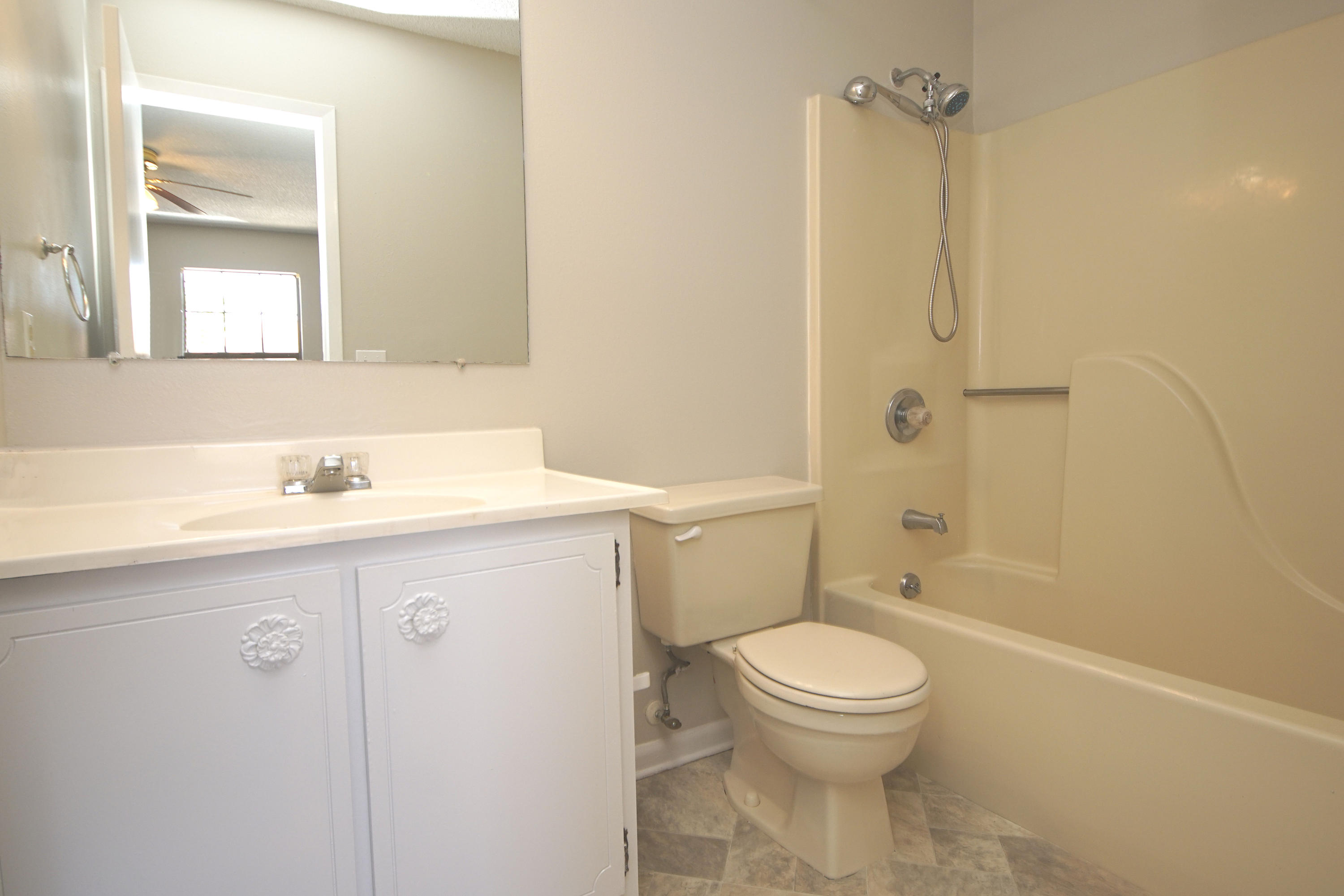 SANDALWOOD MANOR 1ST ADDN - Residential