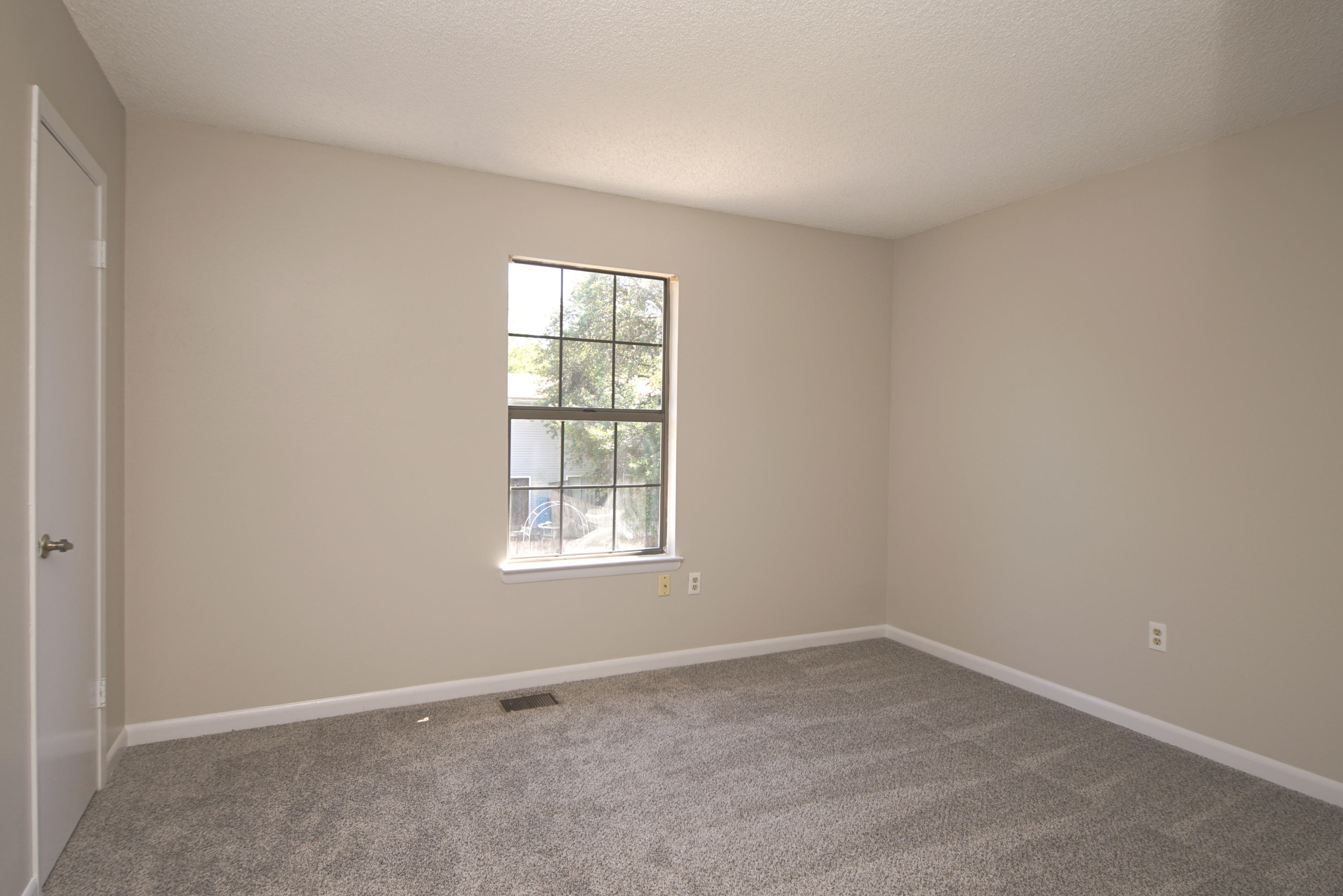 SANDALWOOD MANOR 1ST ADDN - Residential