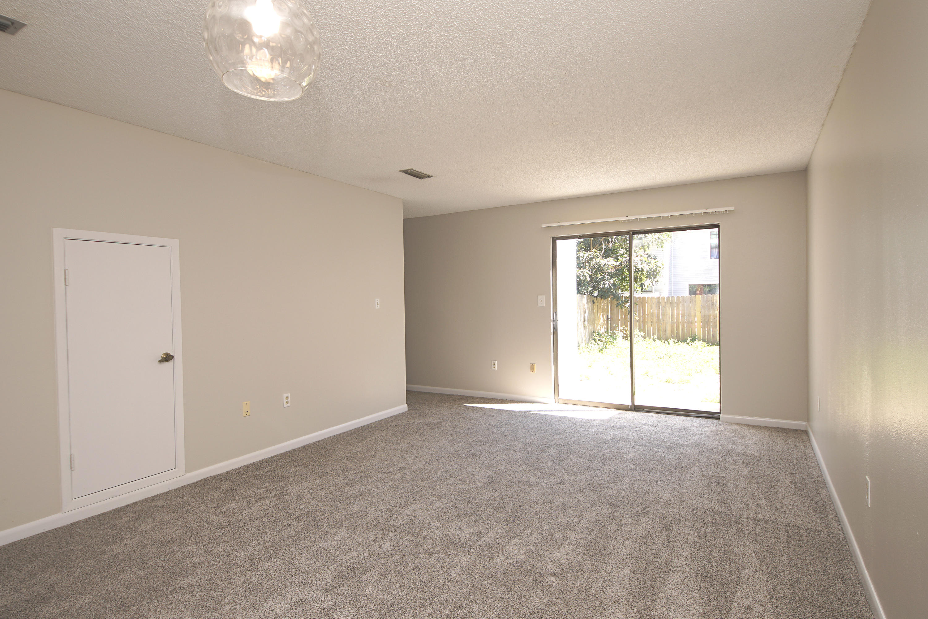 SANDALWOOD MANOR 1ST ADDN - Residential