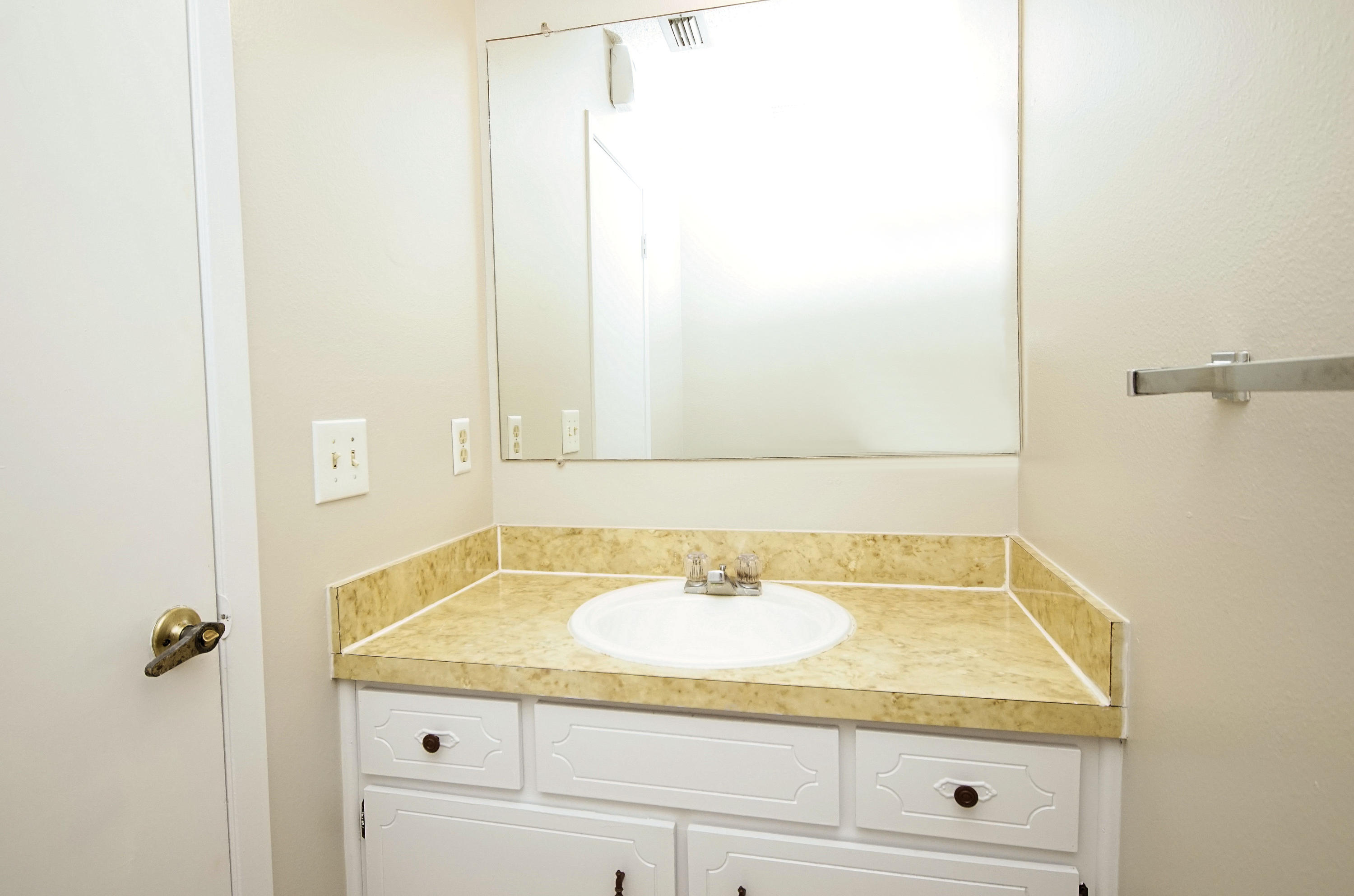 SANDALWOOD MANOR 1ST ADDN - Residential