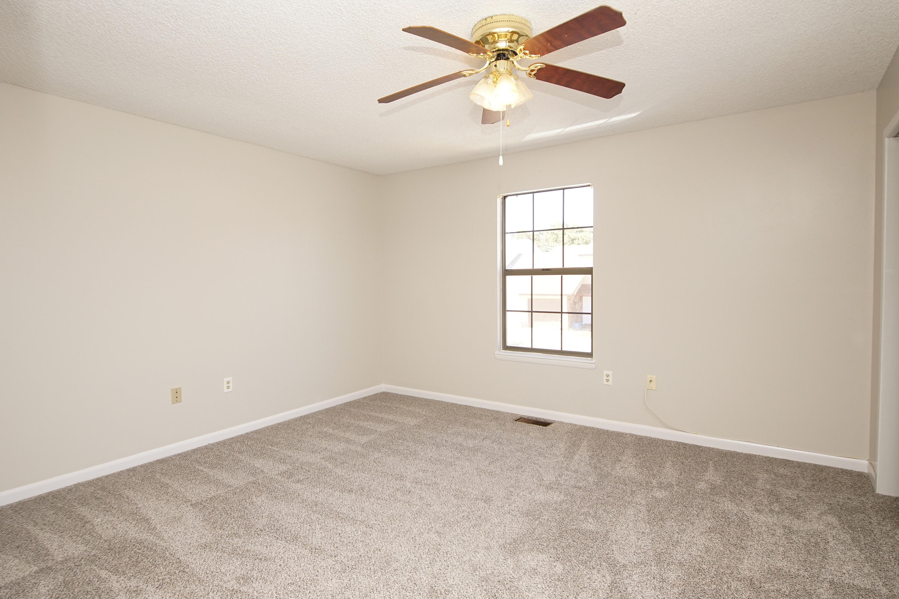 SANDALWOOD MANOR 1ST ADDN - Residential