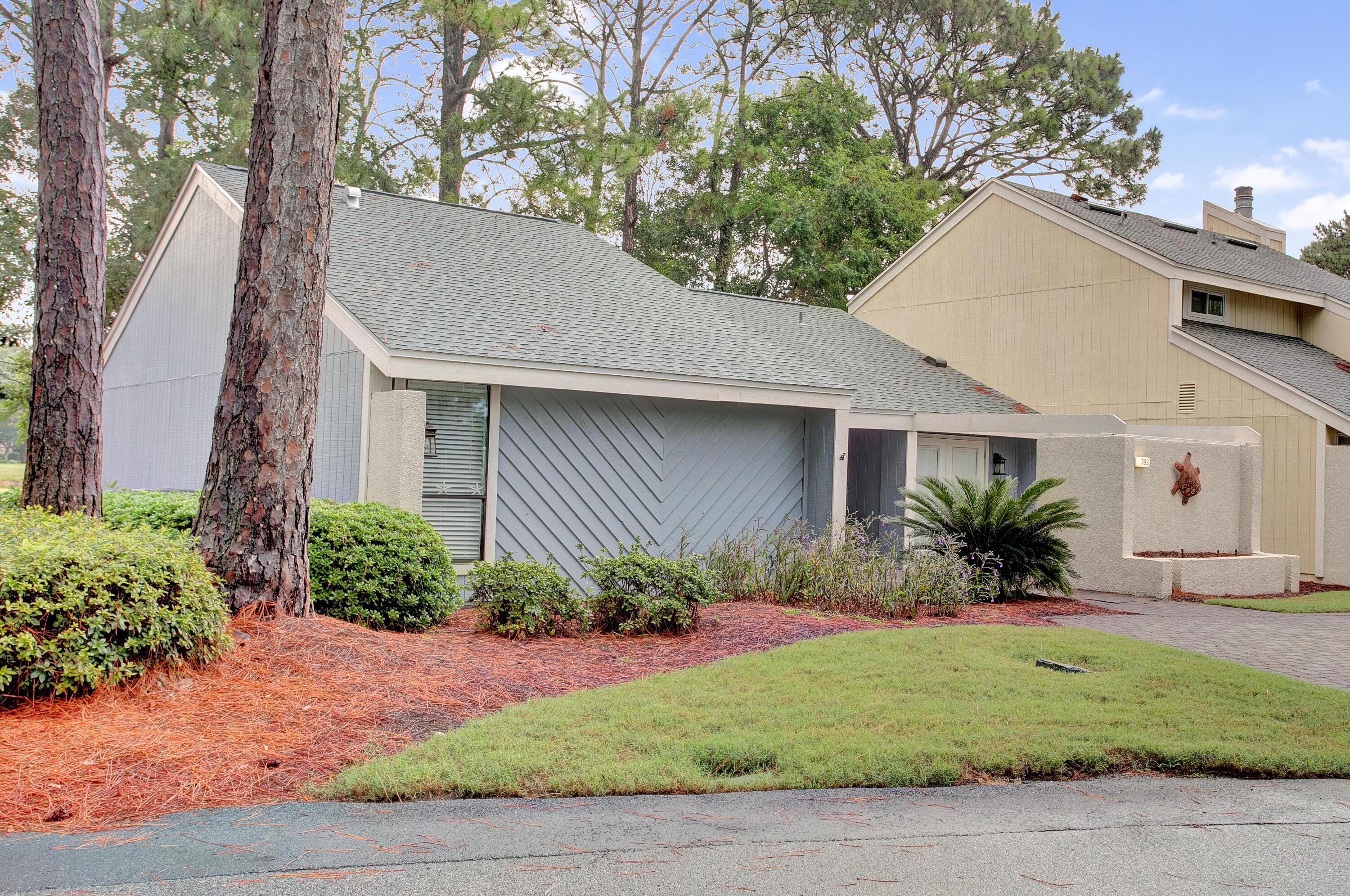 LINKSIDE VILLAGE UNIT 1 - Residential