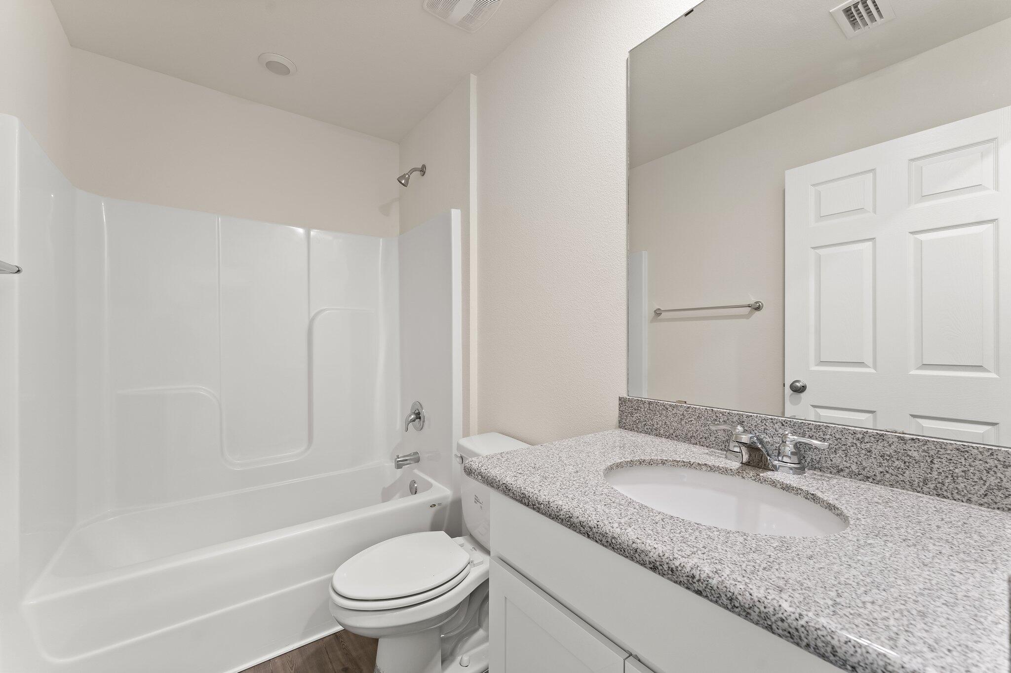 RIVERWALK PH I - Residential Lease