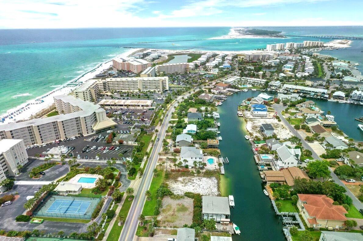 HOLIDAY ISLE - Residential