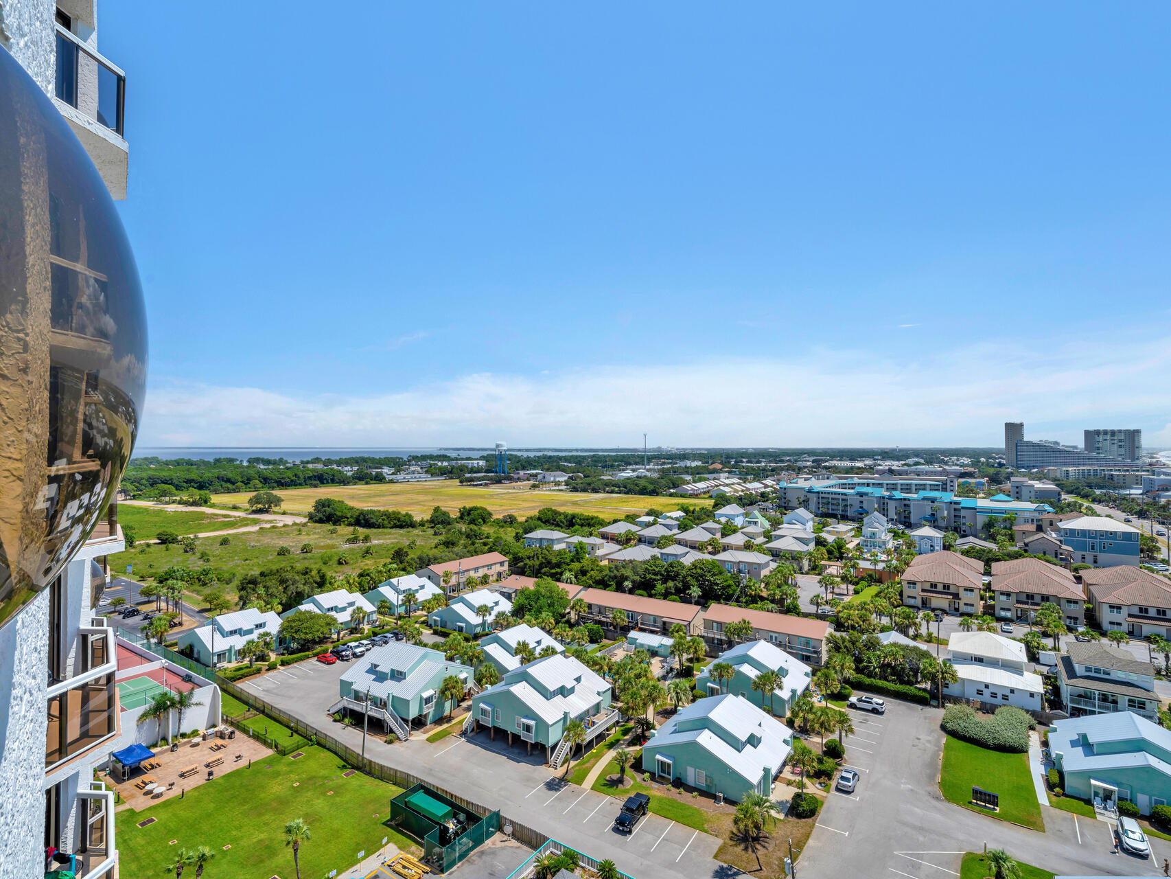 DESTIN SURFSIDE CONDO - Residential