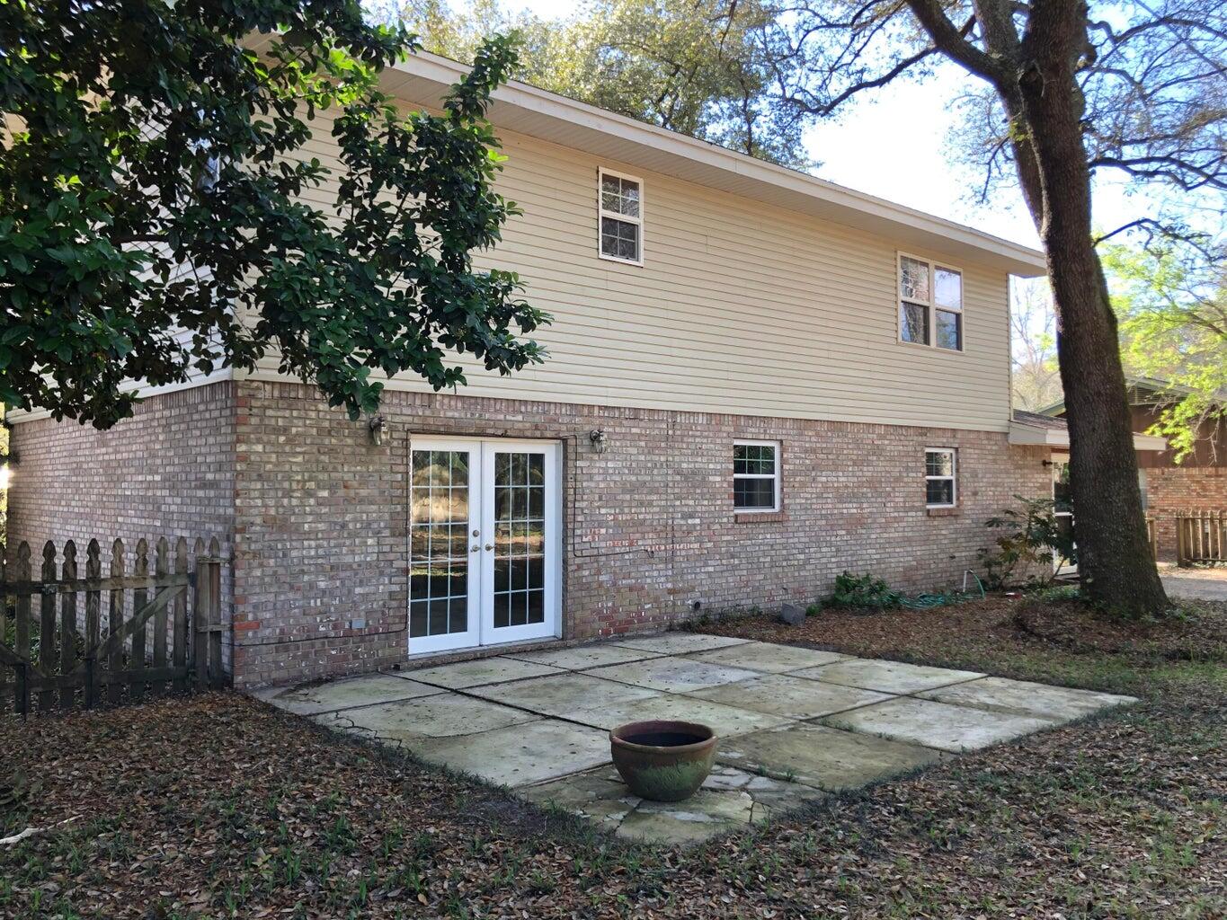 EDGEWATER VILLAGE - Residential Lease