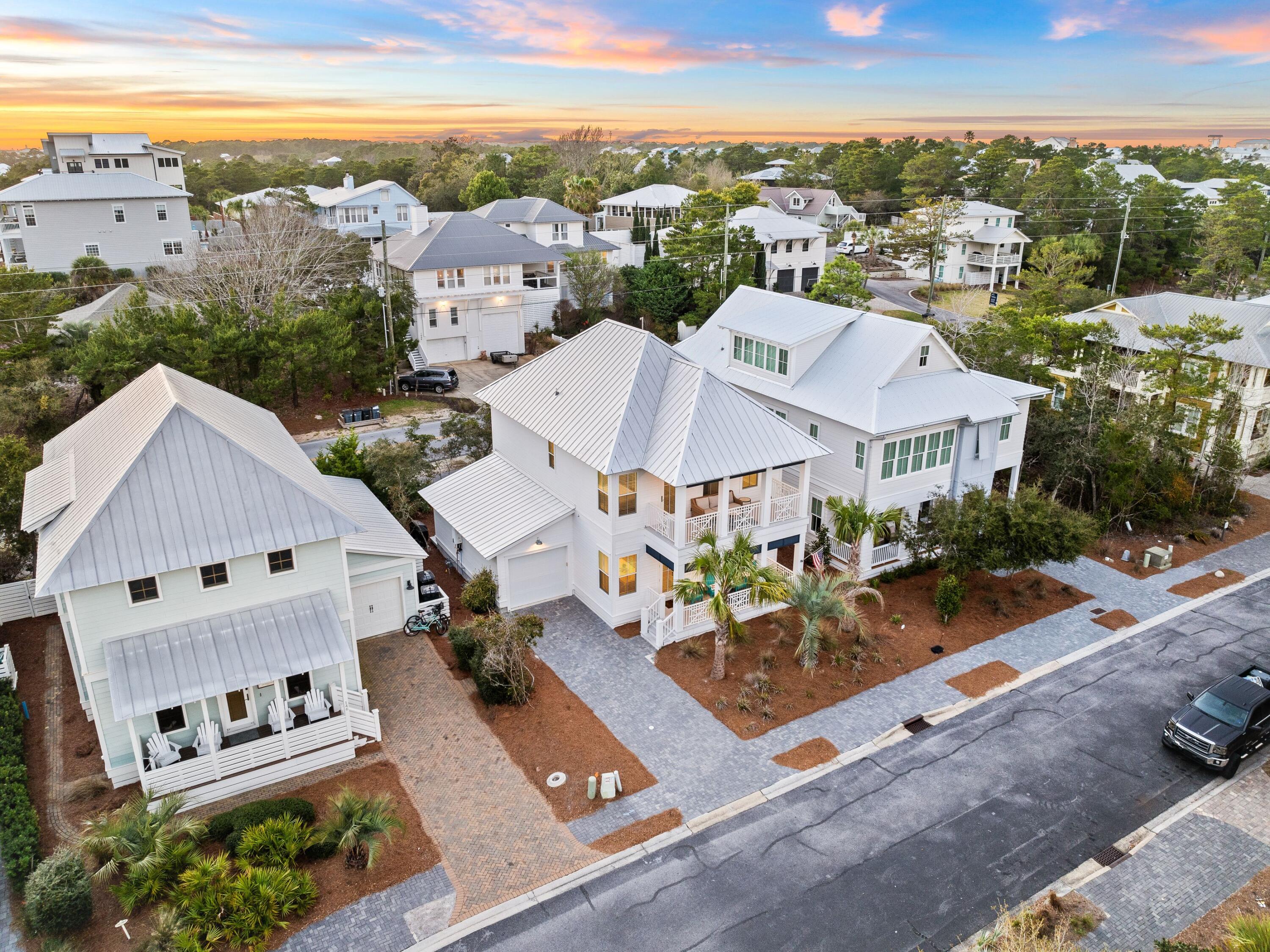 LAKESIDE AT BLUE MOUNTAIN BEACH - Residential