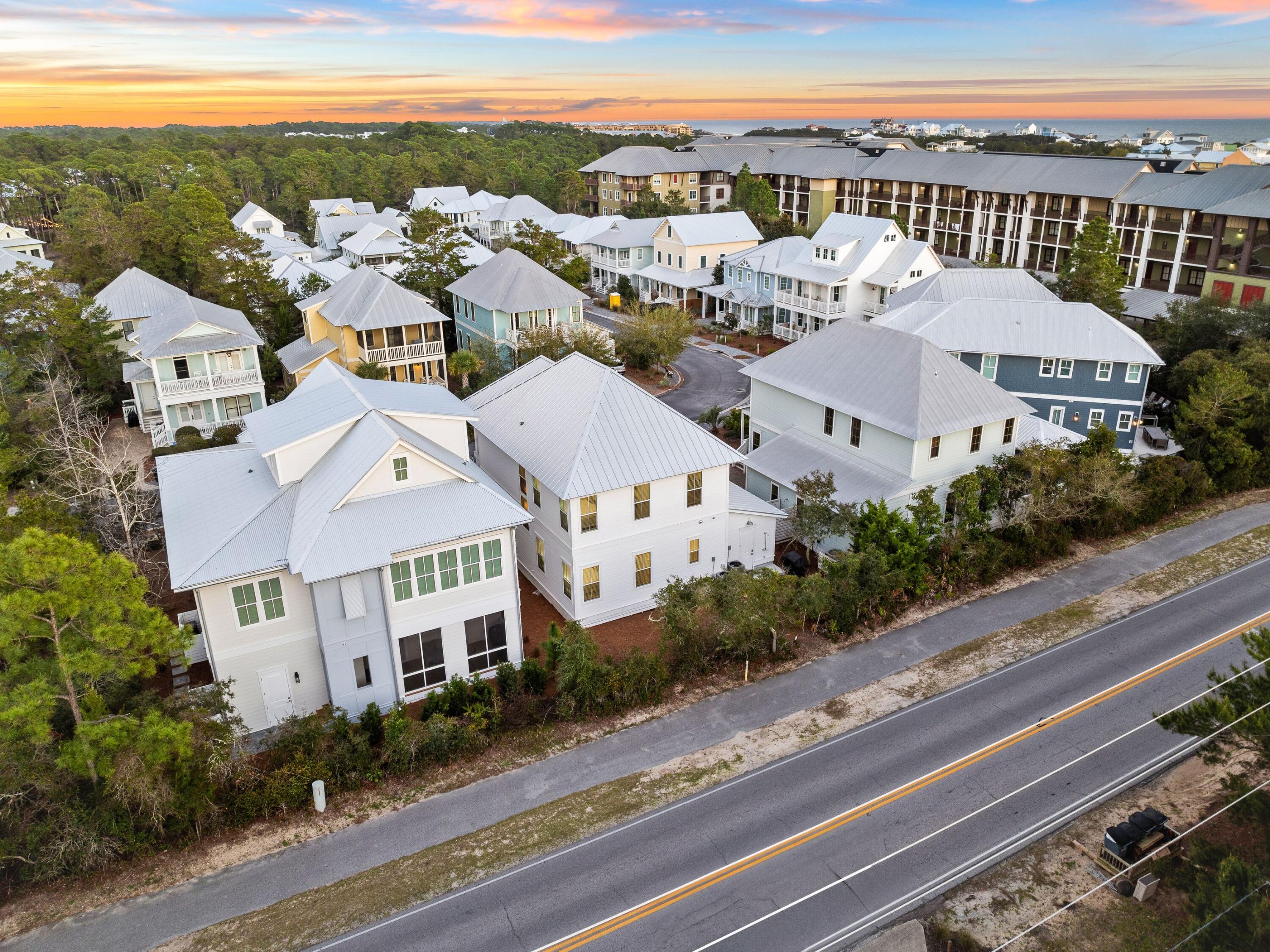 LAKESIDE AT BLUE MOUNTAIN BEACH - Residential