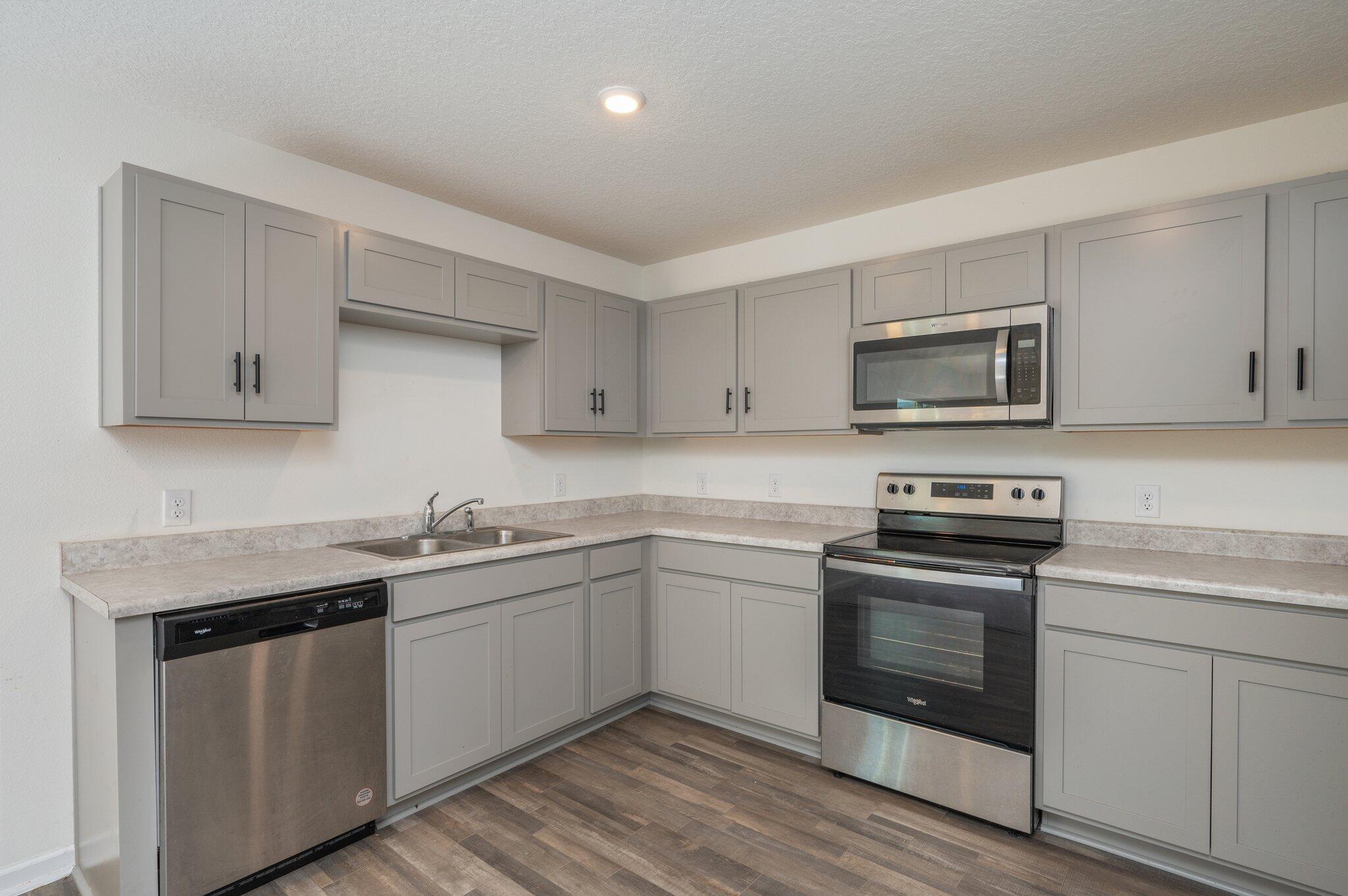 Ventura Manor - Residential Lease