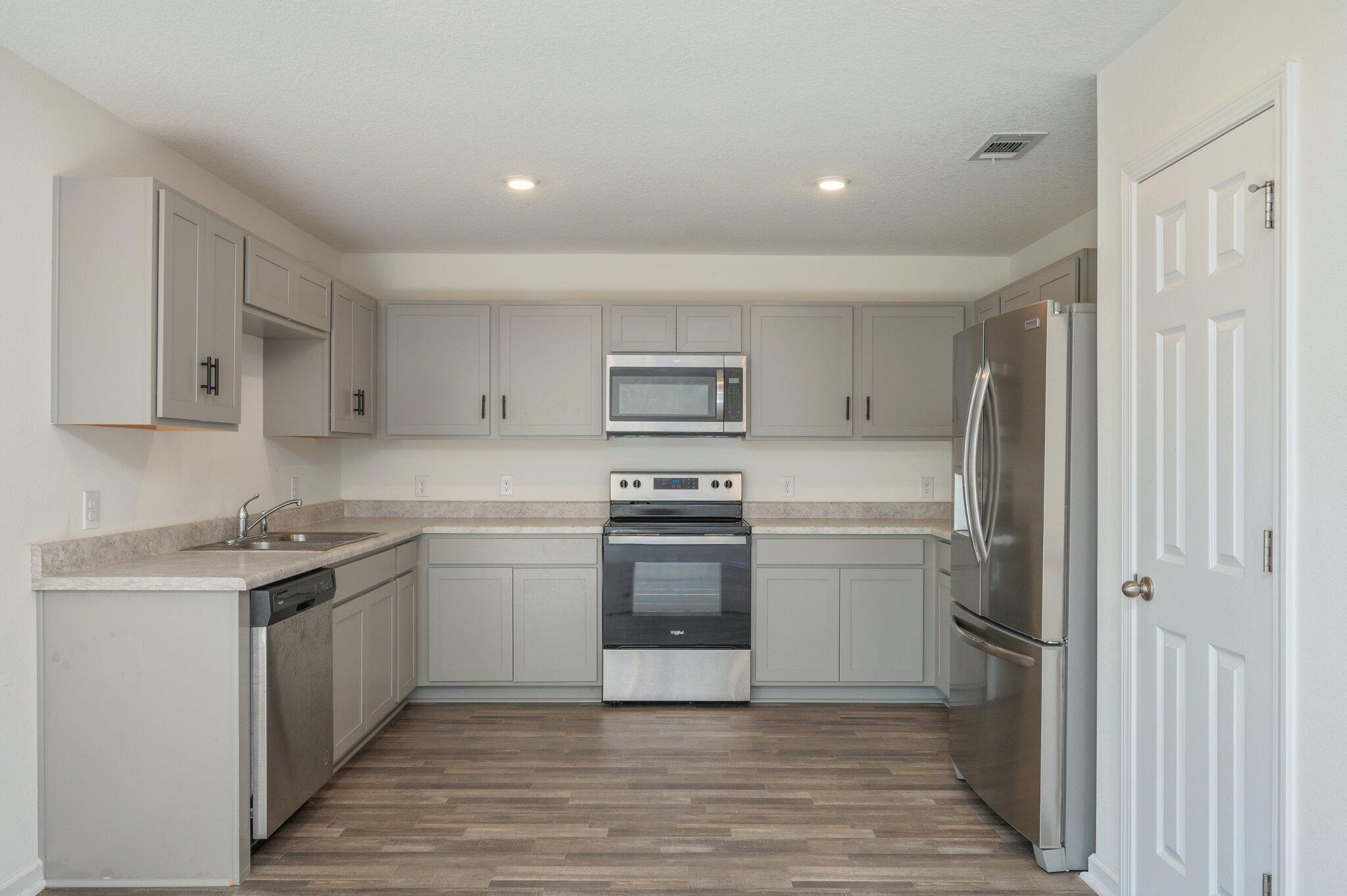 Ventura Manor - Residential Lease