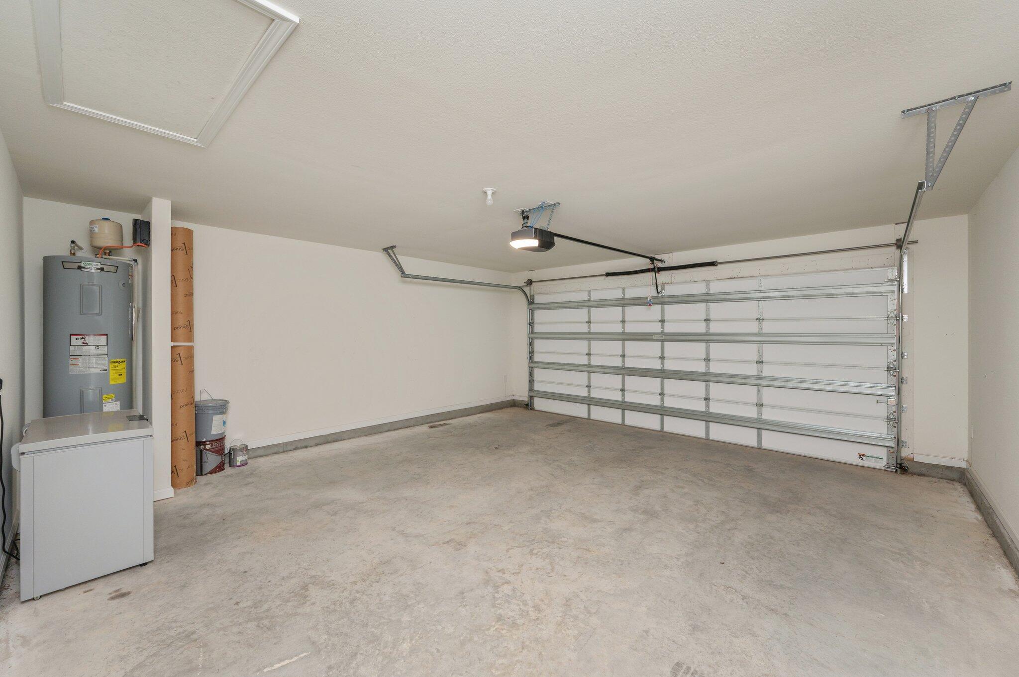 Ventura Manor - Residential Lease