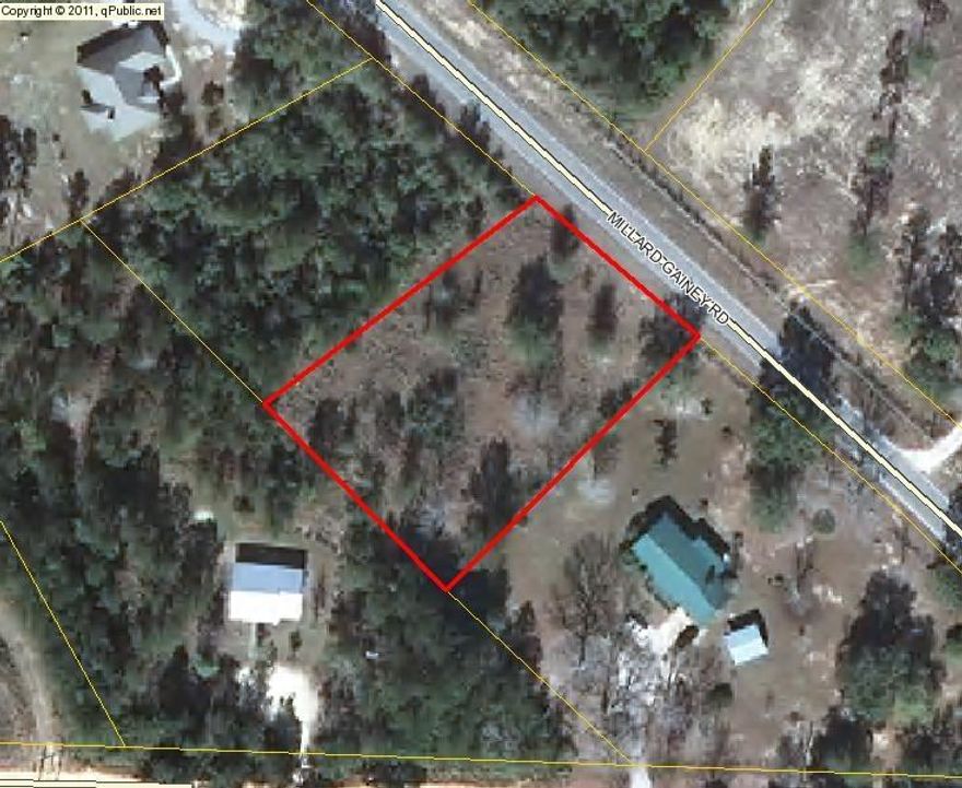 Beautiful building lot, slightly cleared. (any structures on it will be removed before closing). Lot to the north of this one is also for sale, see MLS #704191.Paved street, near I-10 exchange and only 30 minutes to our beautiful white sandy beaches..