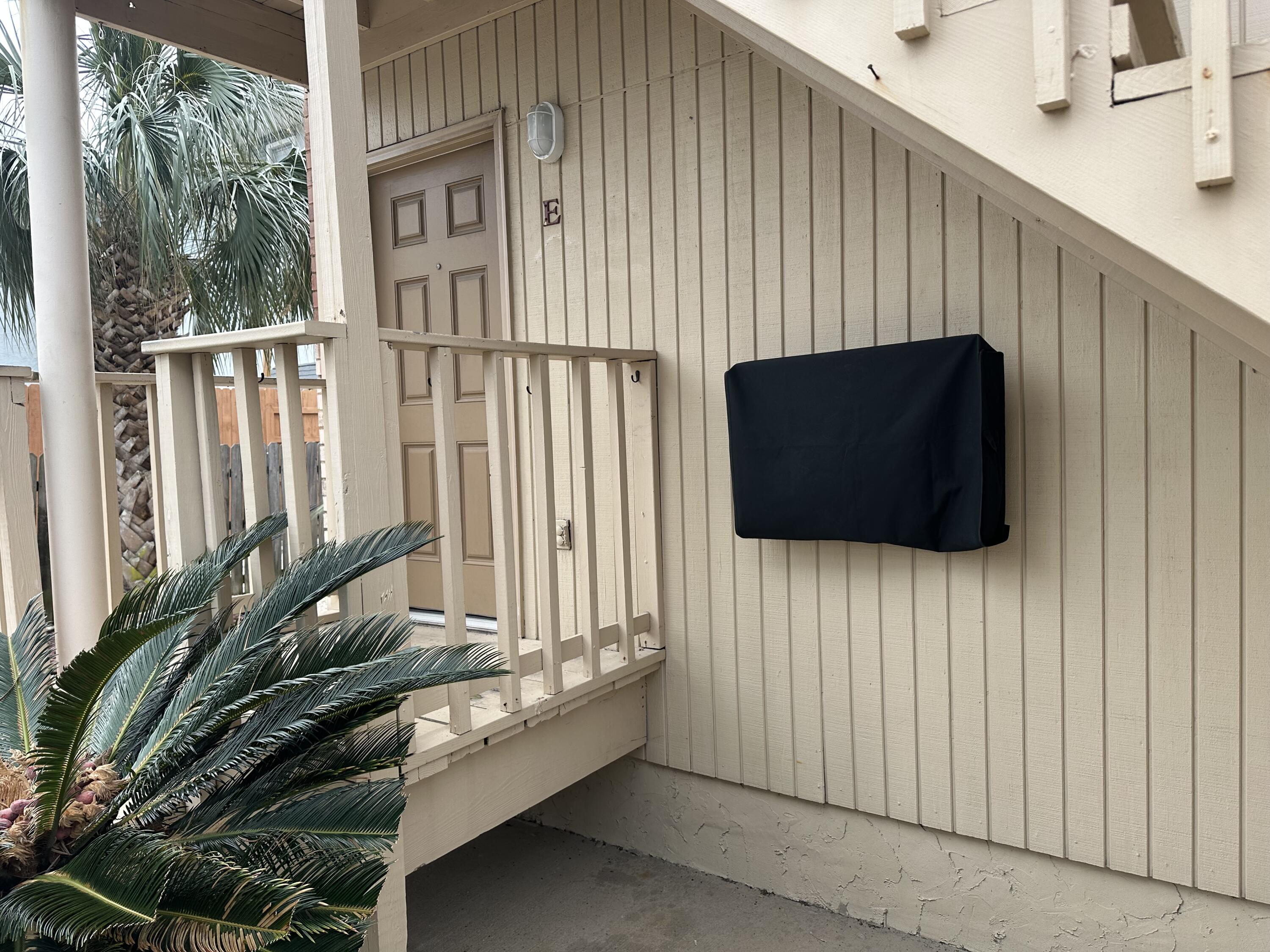 ISLAND MARK - Residential Lease