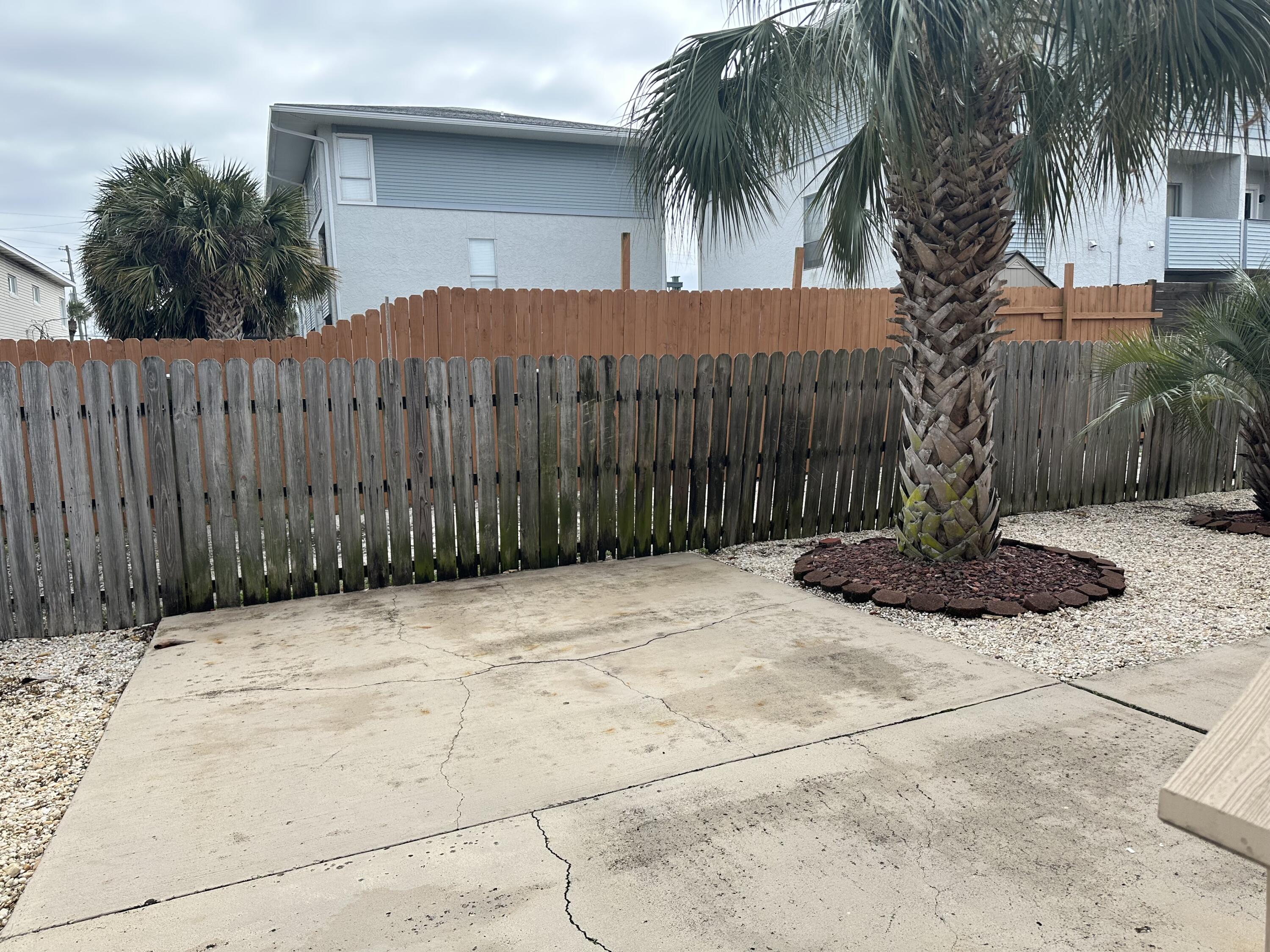 ISLAND MARK - Residential Lease