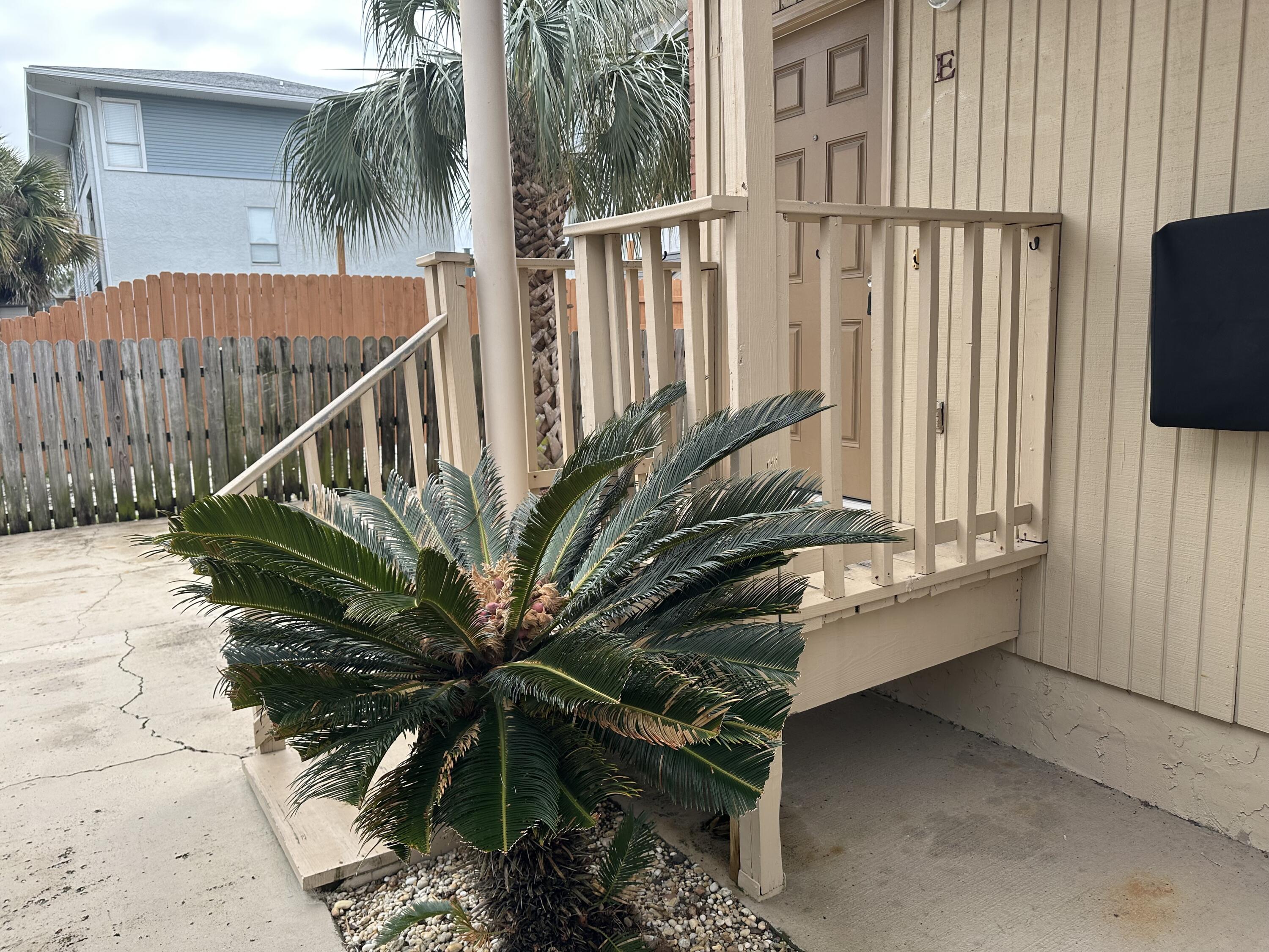ISLAND MARK - Residential Lease