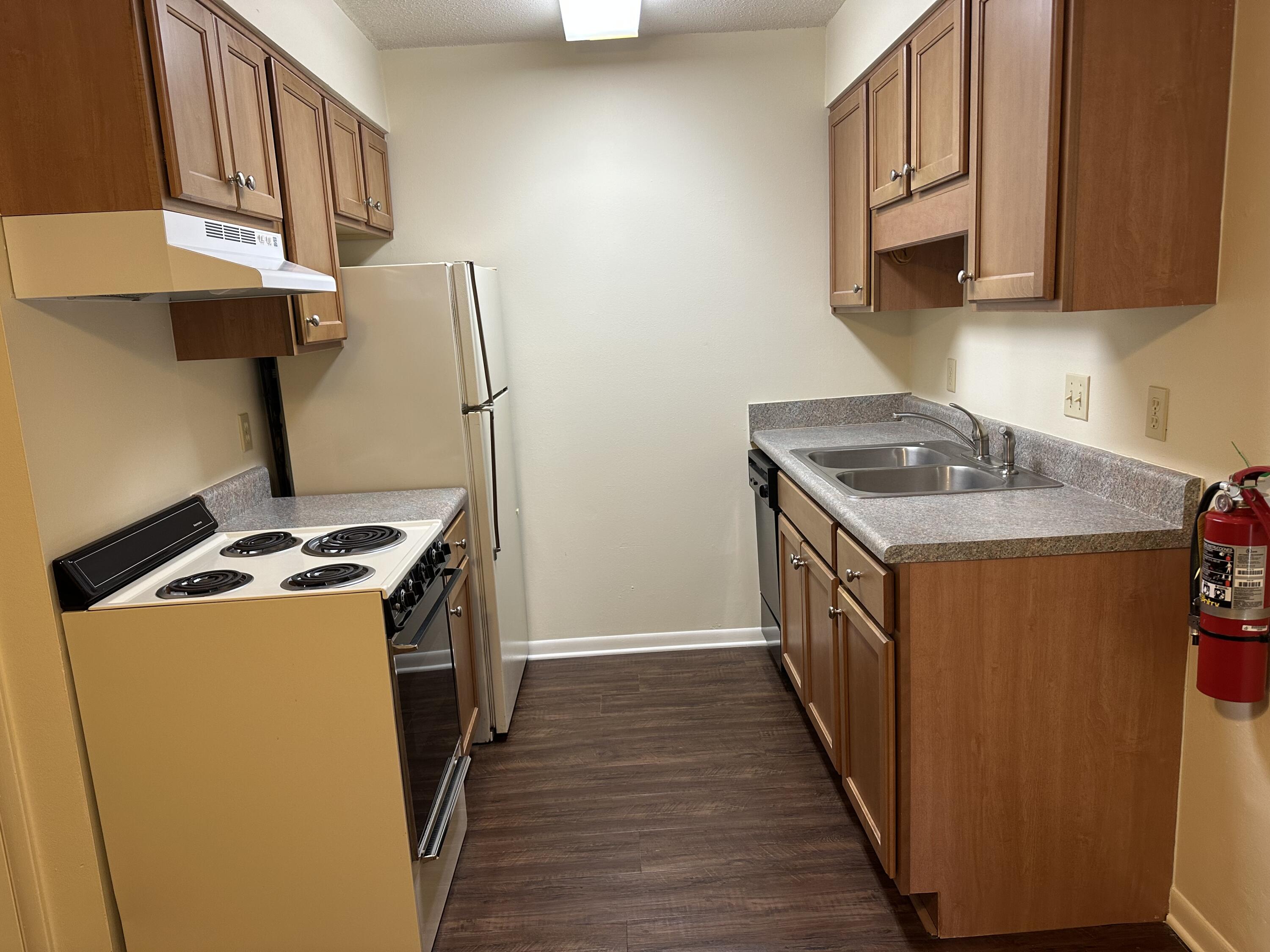 ISLAND MARK - Residential Lease