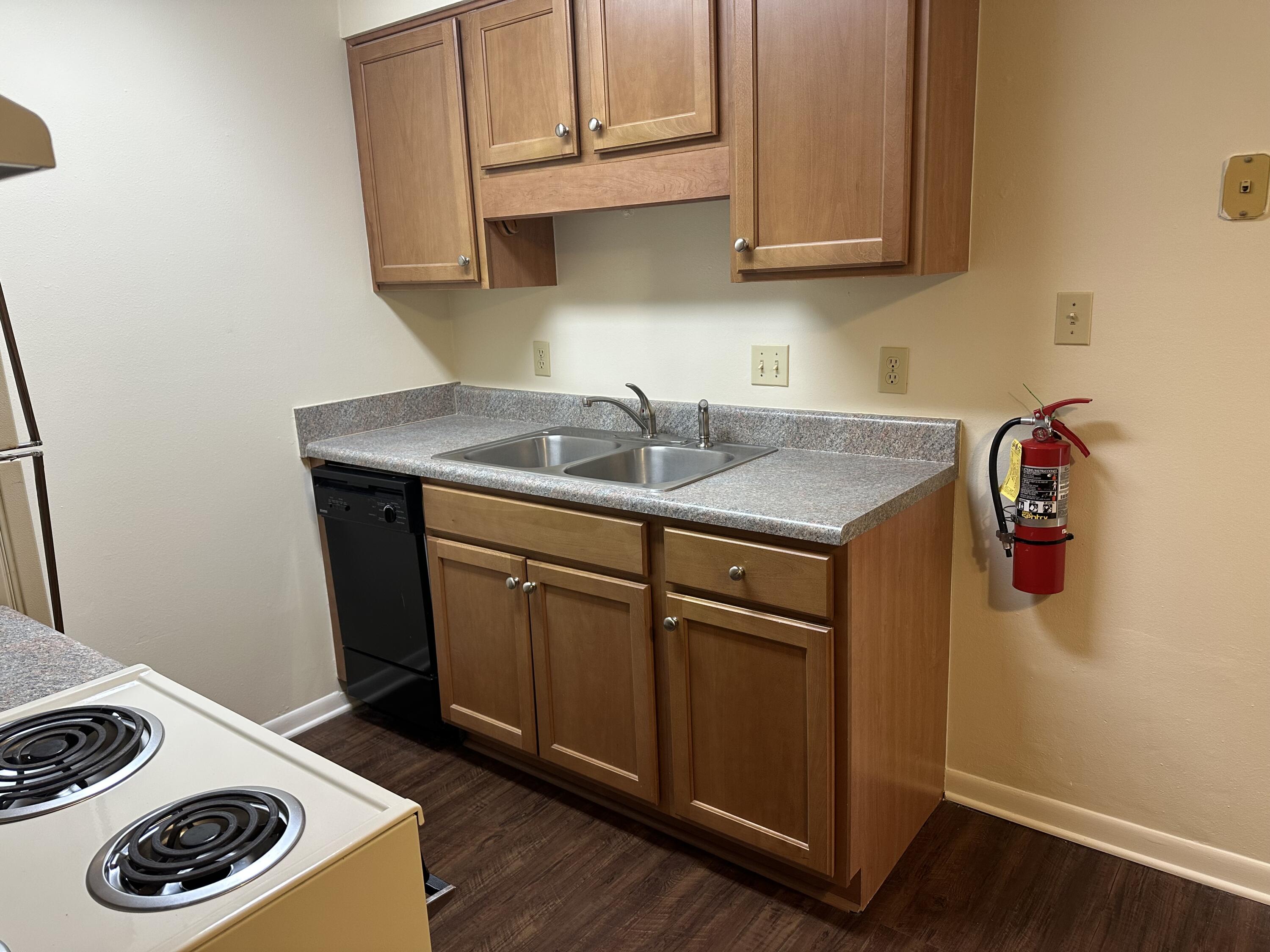 ISLAND MARK - Residential Lease