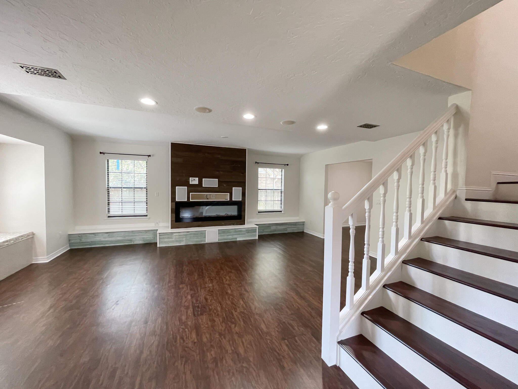 ST ANDREWS EAST BLUEWATER BAY - Residential