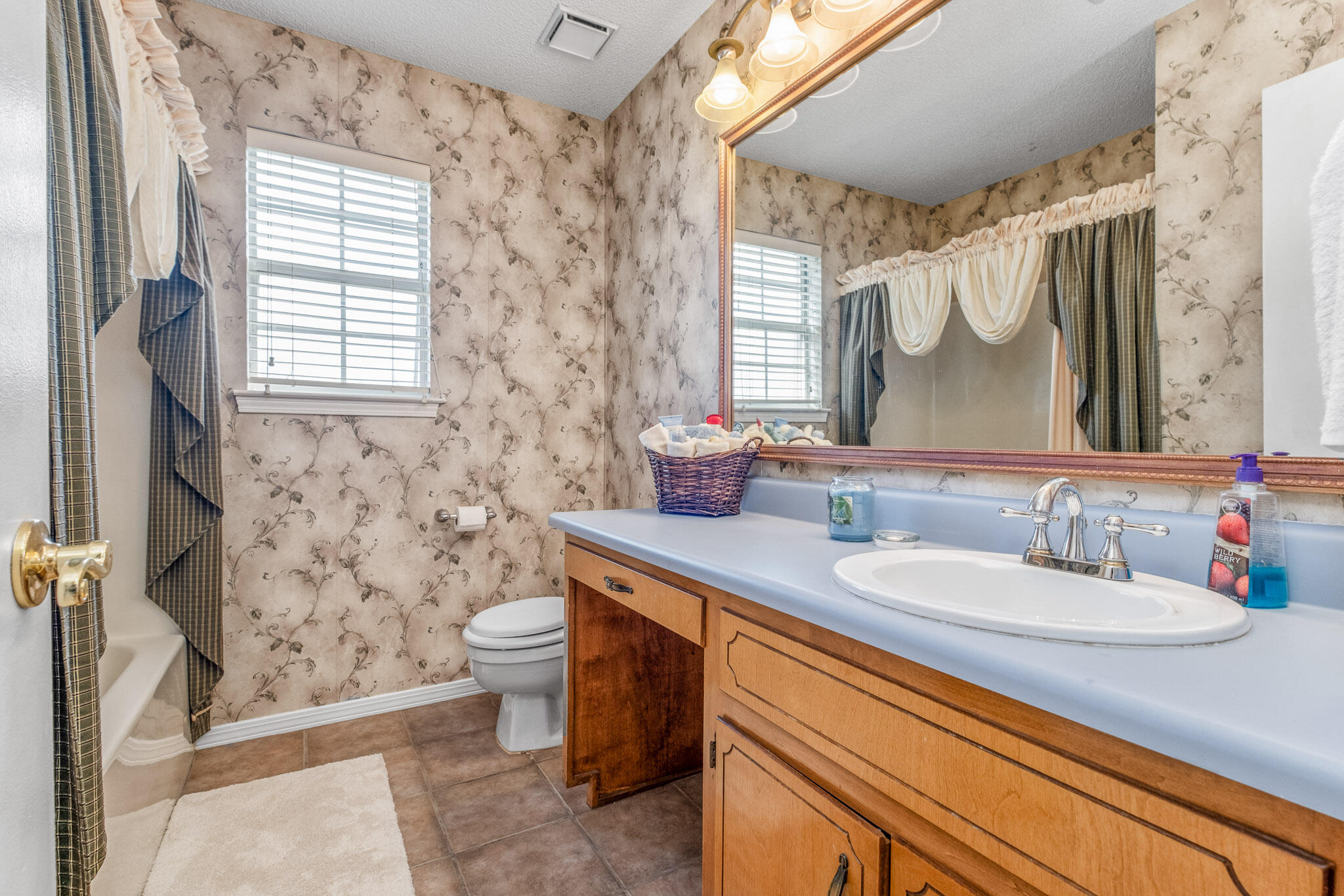 CROSS ROADS - Residential