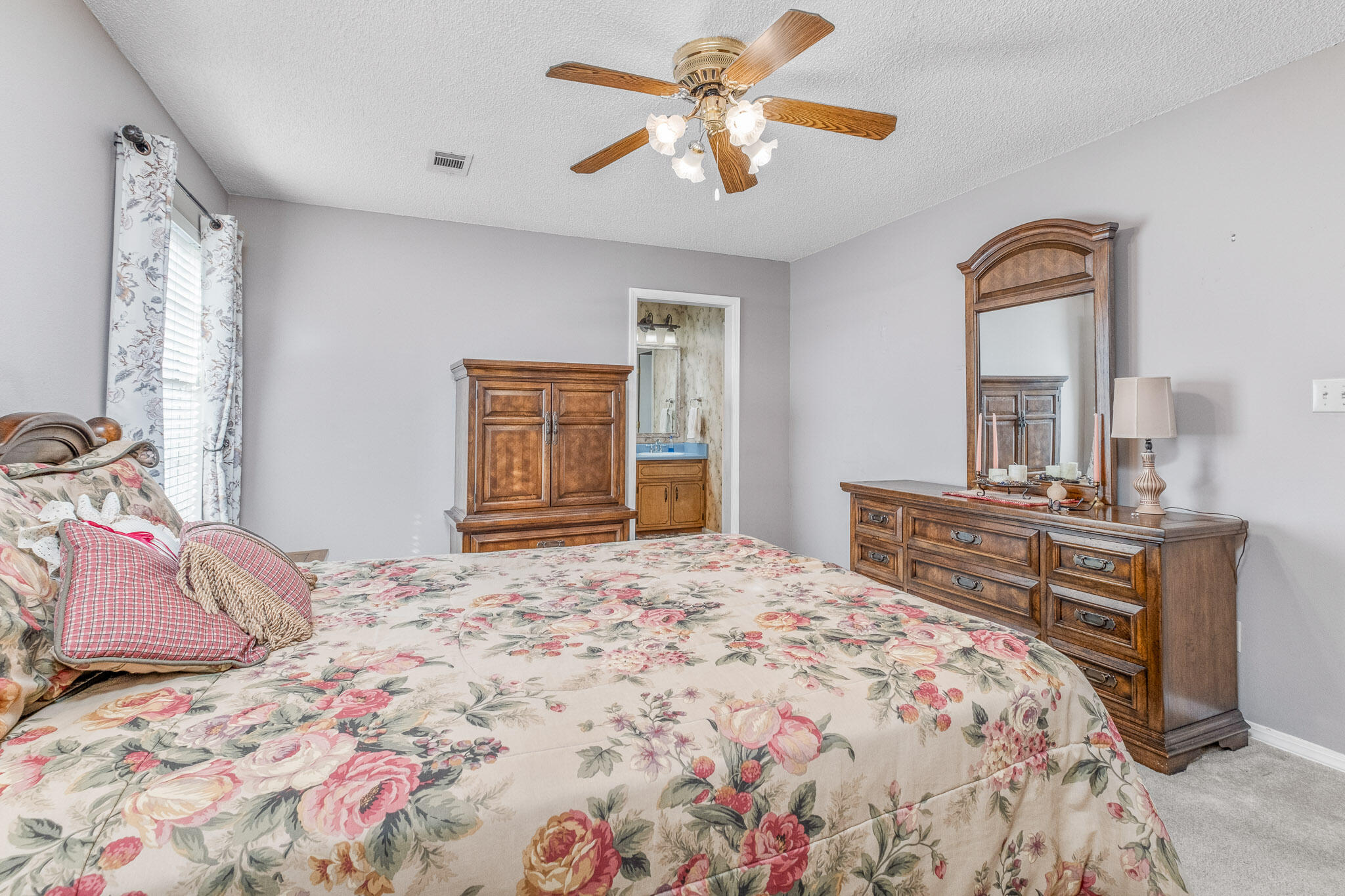 CROSS ROADS - Residential