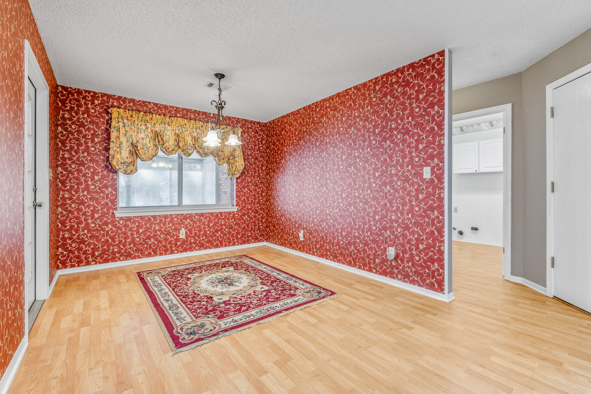 CROSS ROADS - Residential