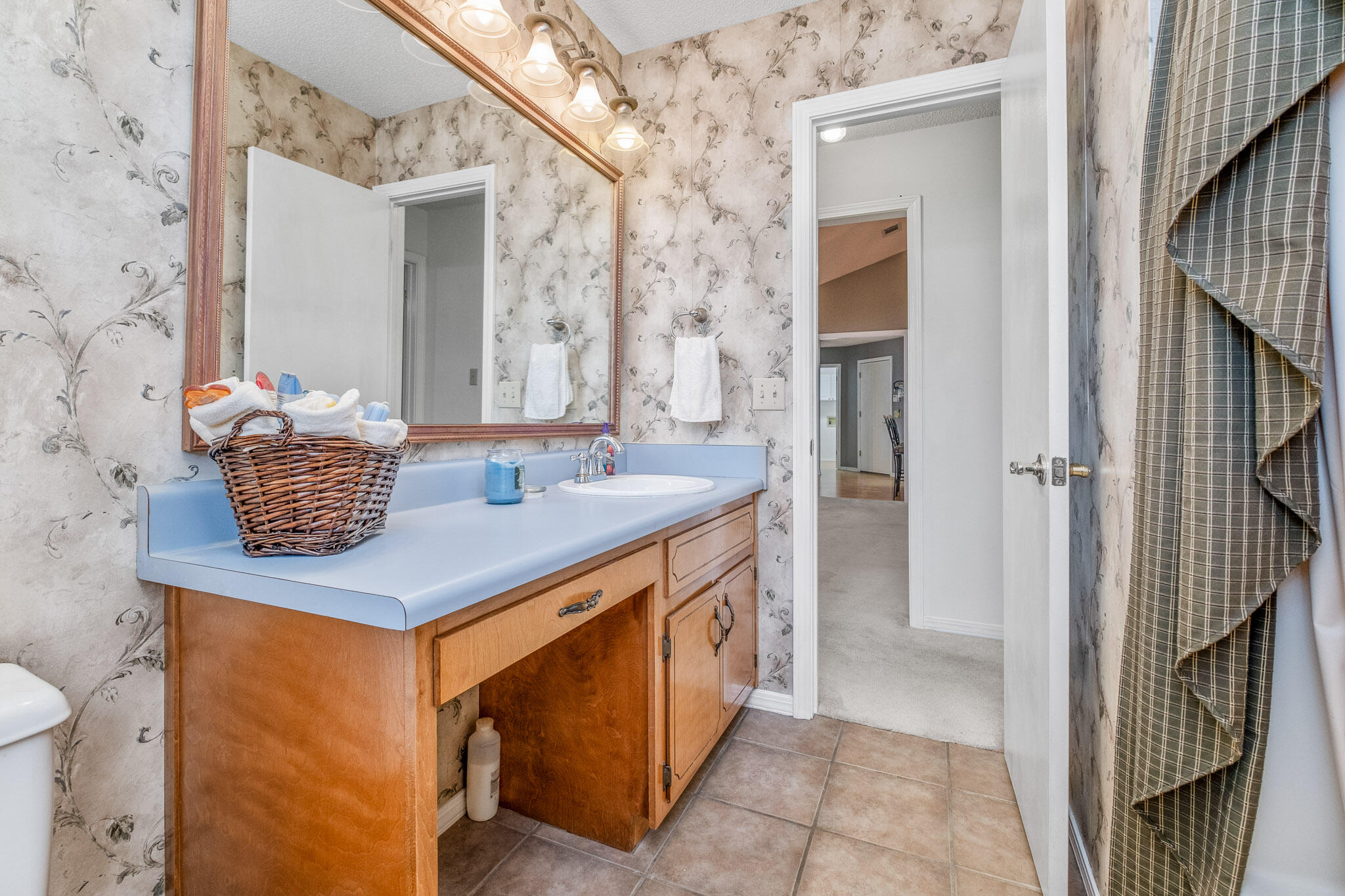 CROSS ROADS - Residential