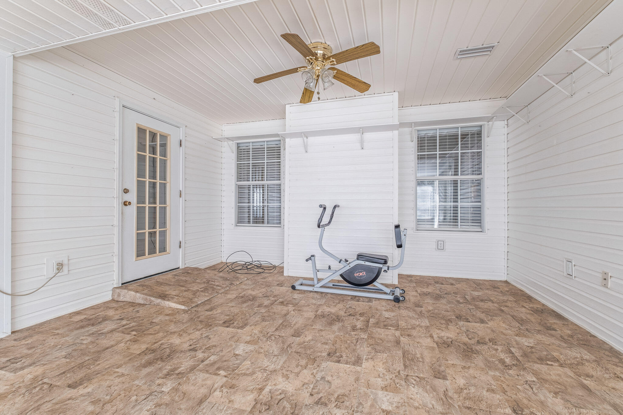 CROSS ROADS - Residential