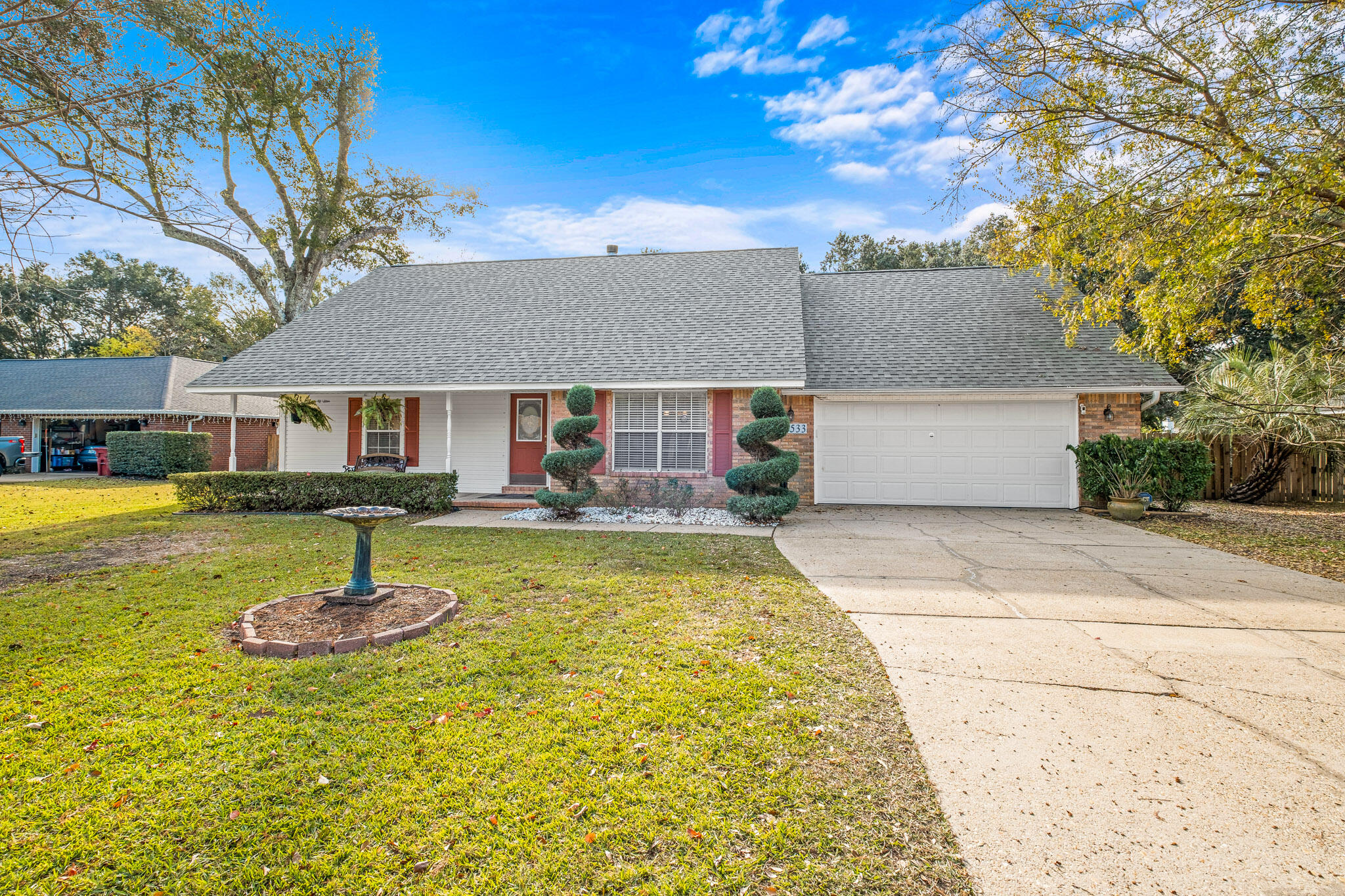 CROSS ROADS - Residential