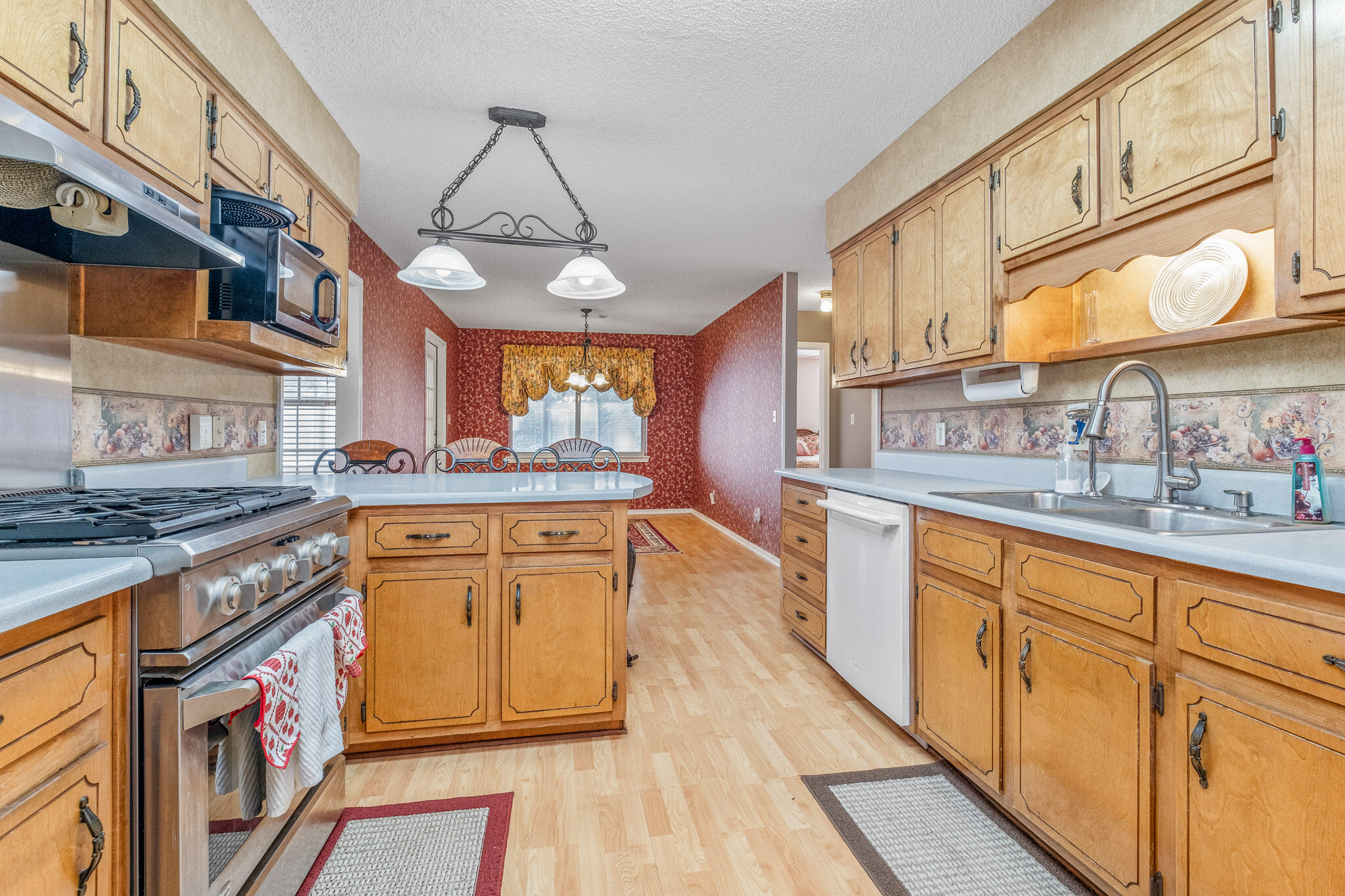 CROSS ROADS - Residential