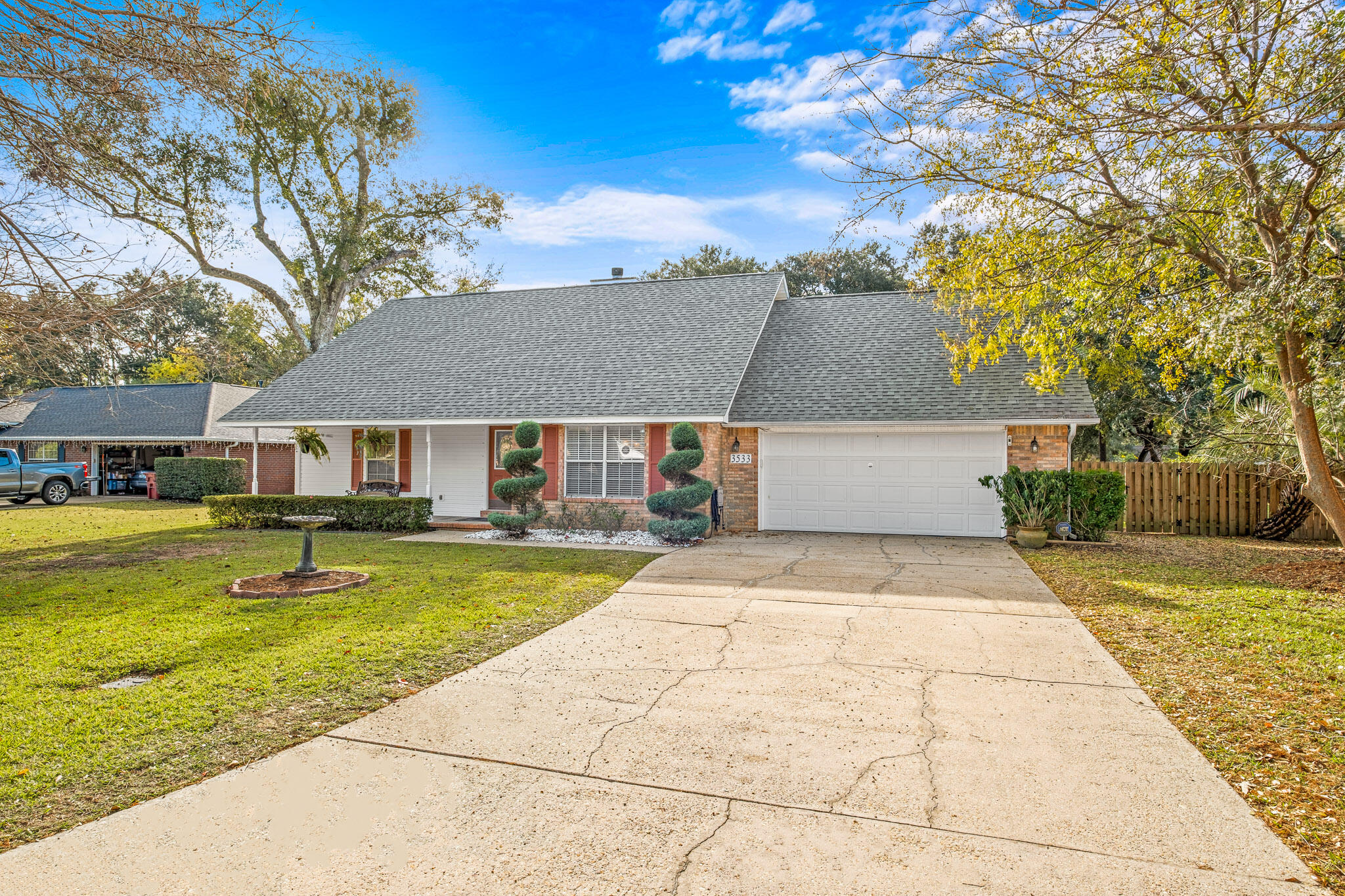 CROSS ROADS - Residential