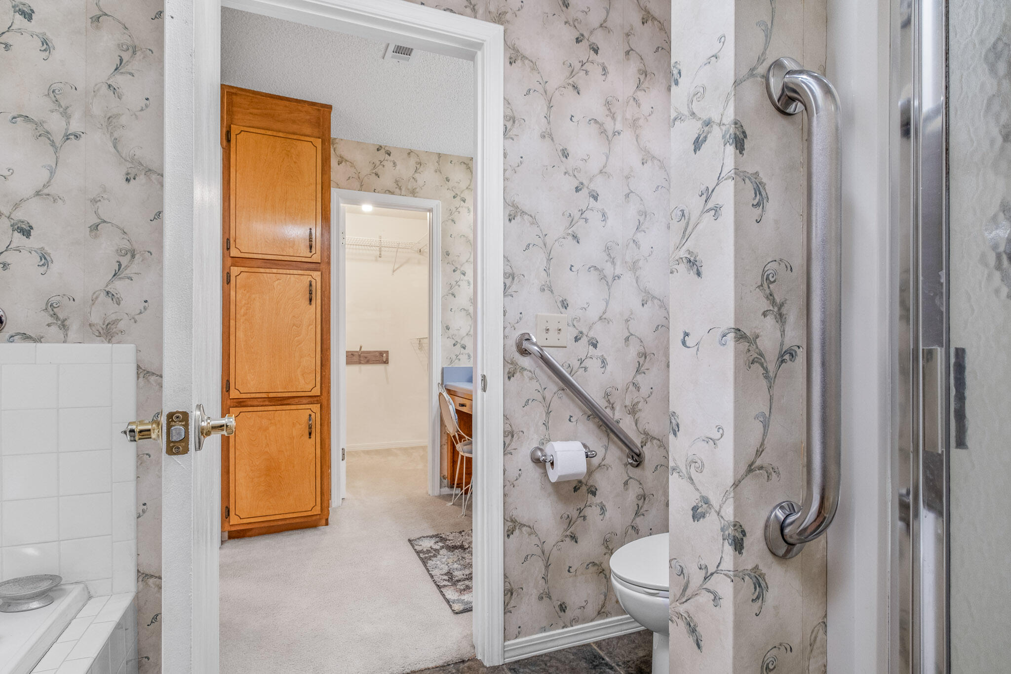 CROSS ROADS - Residential