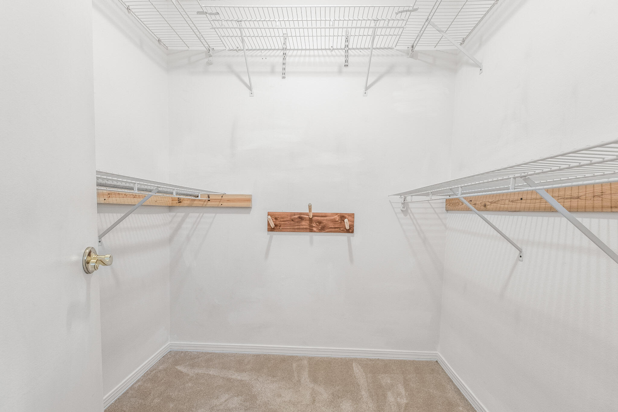 CROSS ROADS - Residential