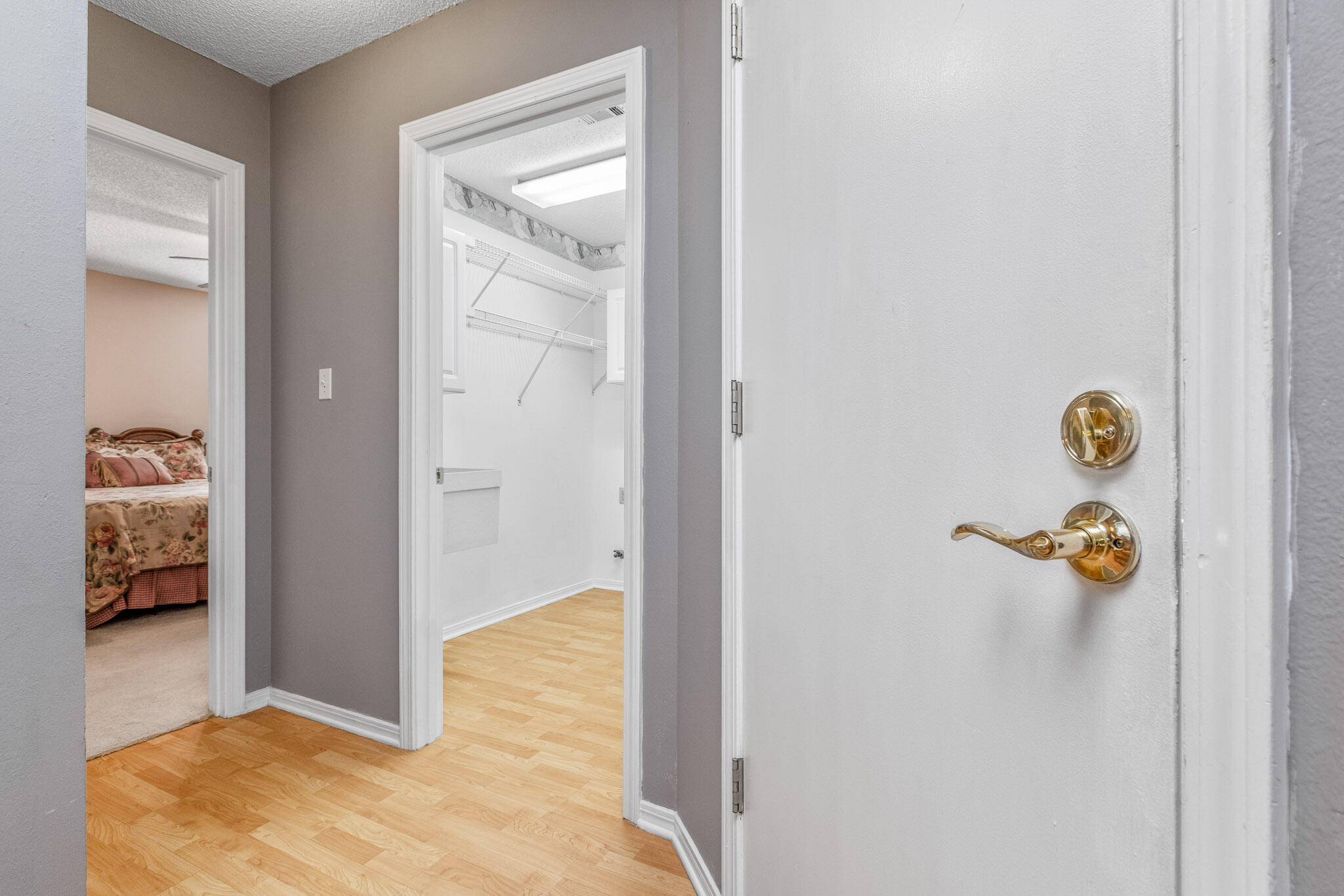 CROSS ROADS - Residential