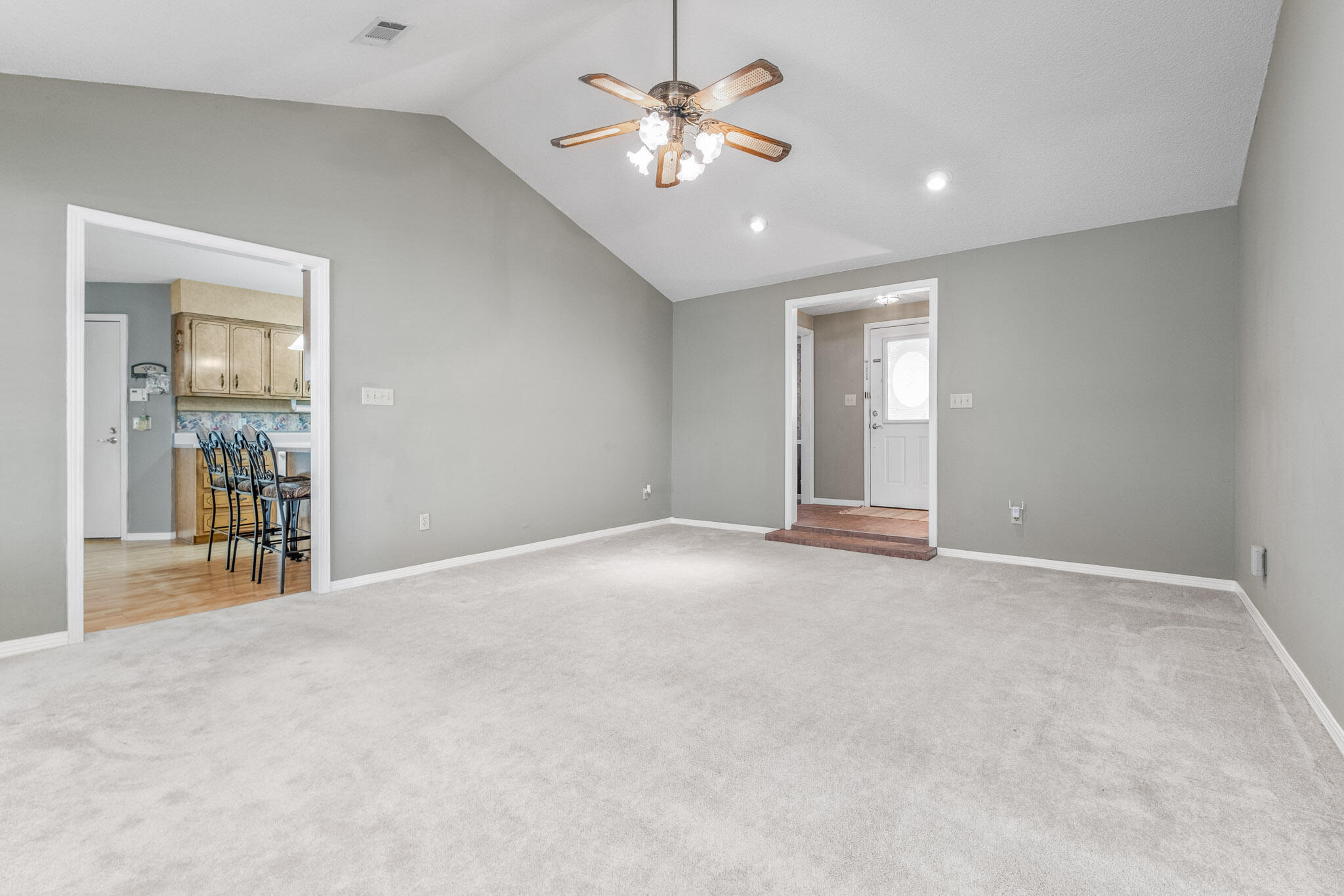 CROSS ROADS - Residential