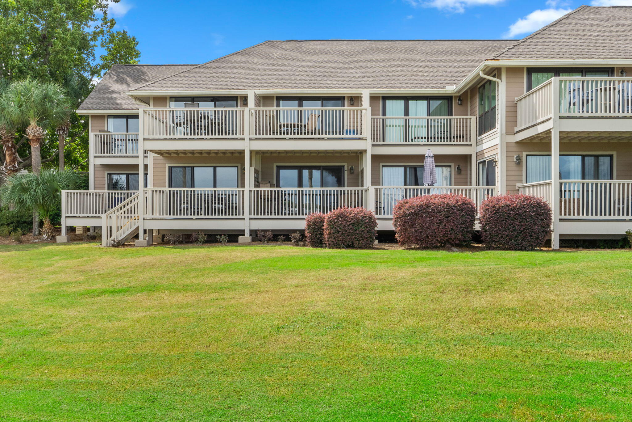 HARBOUR POINT CONDO - Residential