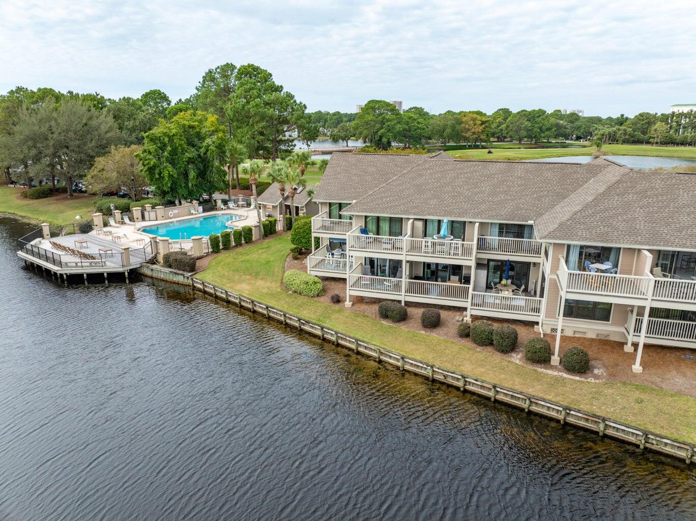 HARBOUR POINT CONDO - Residential
