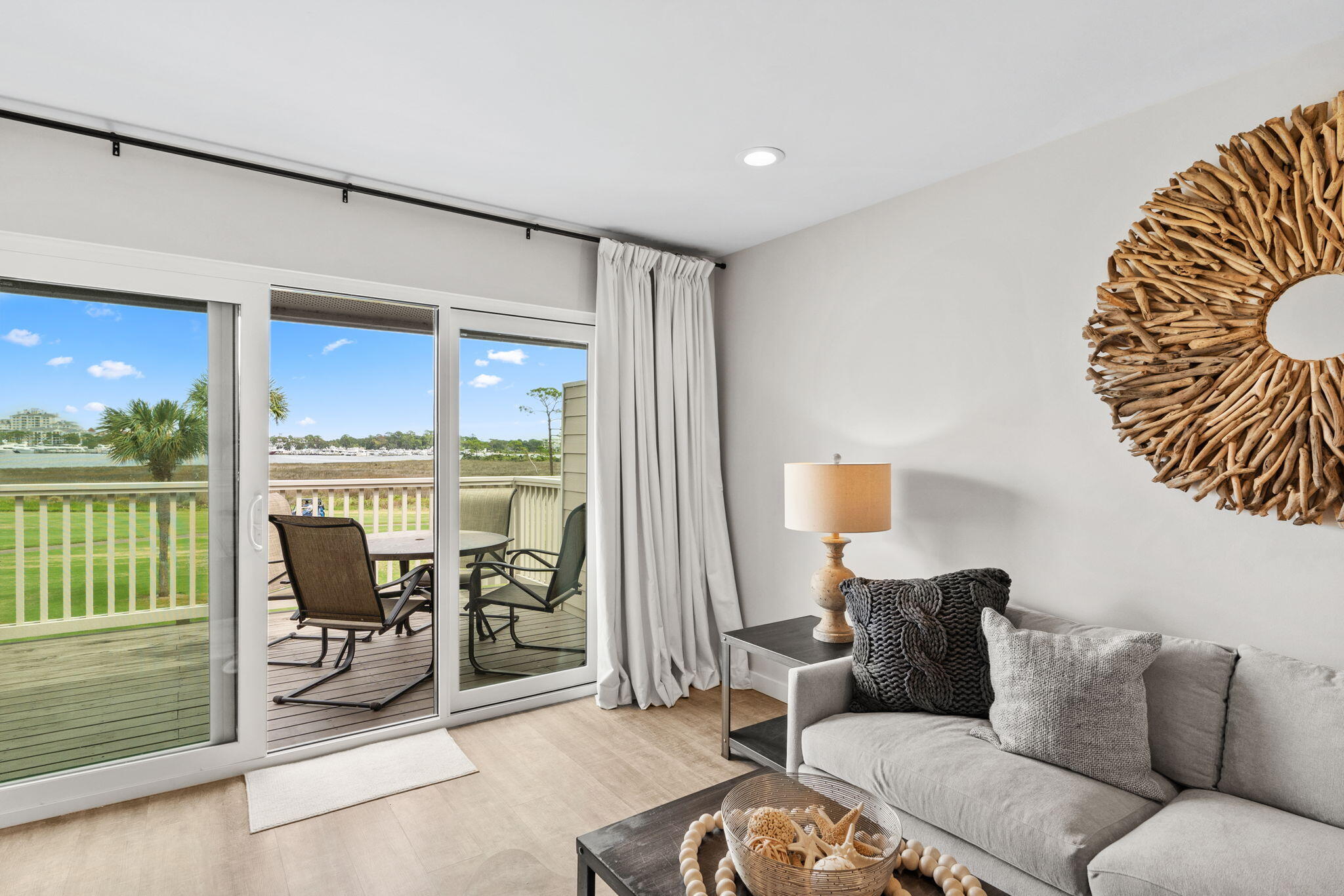 HARBOUR POINT CONDO - Residential