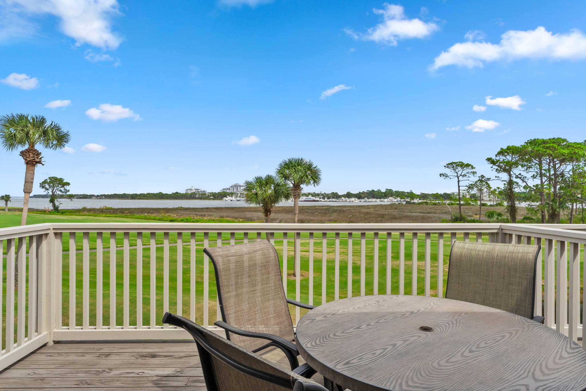HARBOUR POINT CONDO - Residential