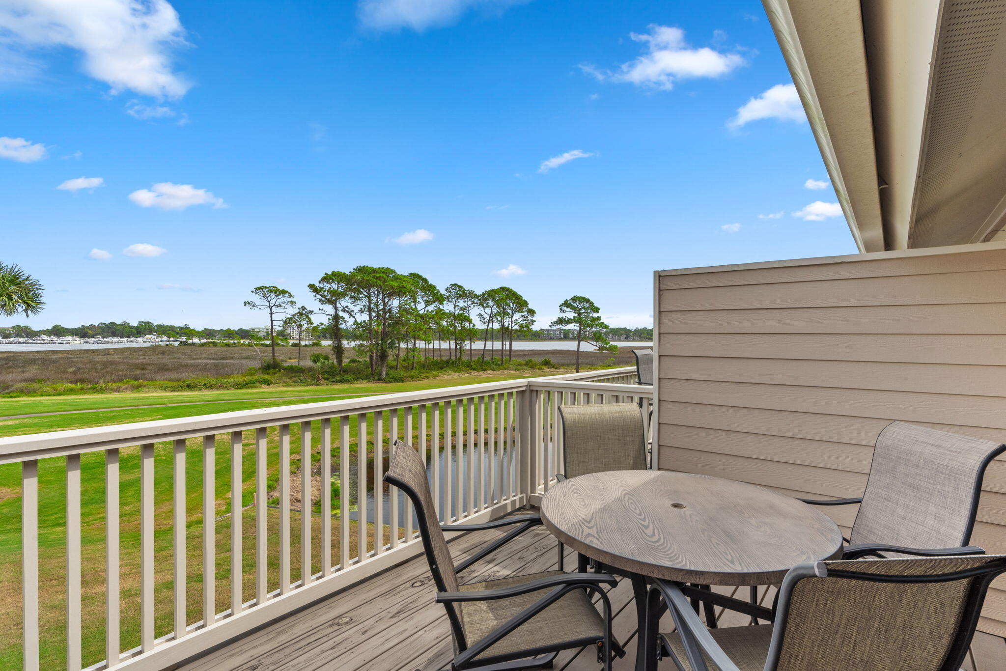 HARBOUR POINT CONDO - Residential
