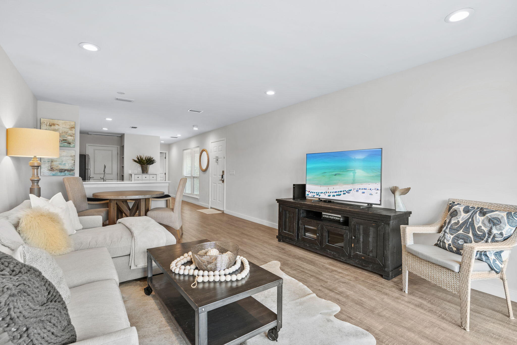 HARBOUR POINT CONDO - Residential