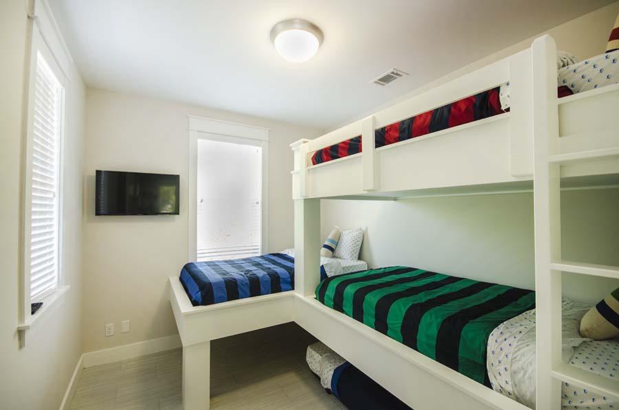 SEAGROVE 1ST ADDN - Residential