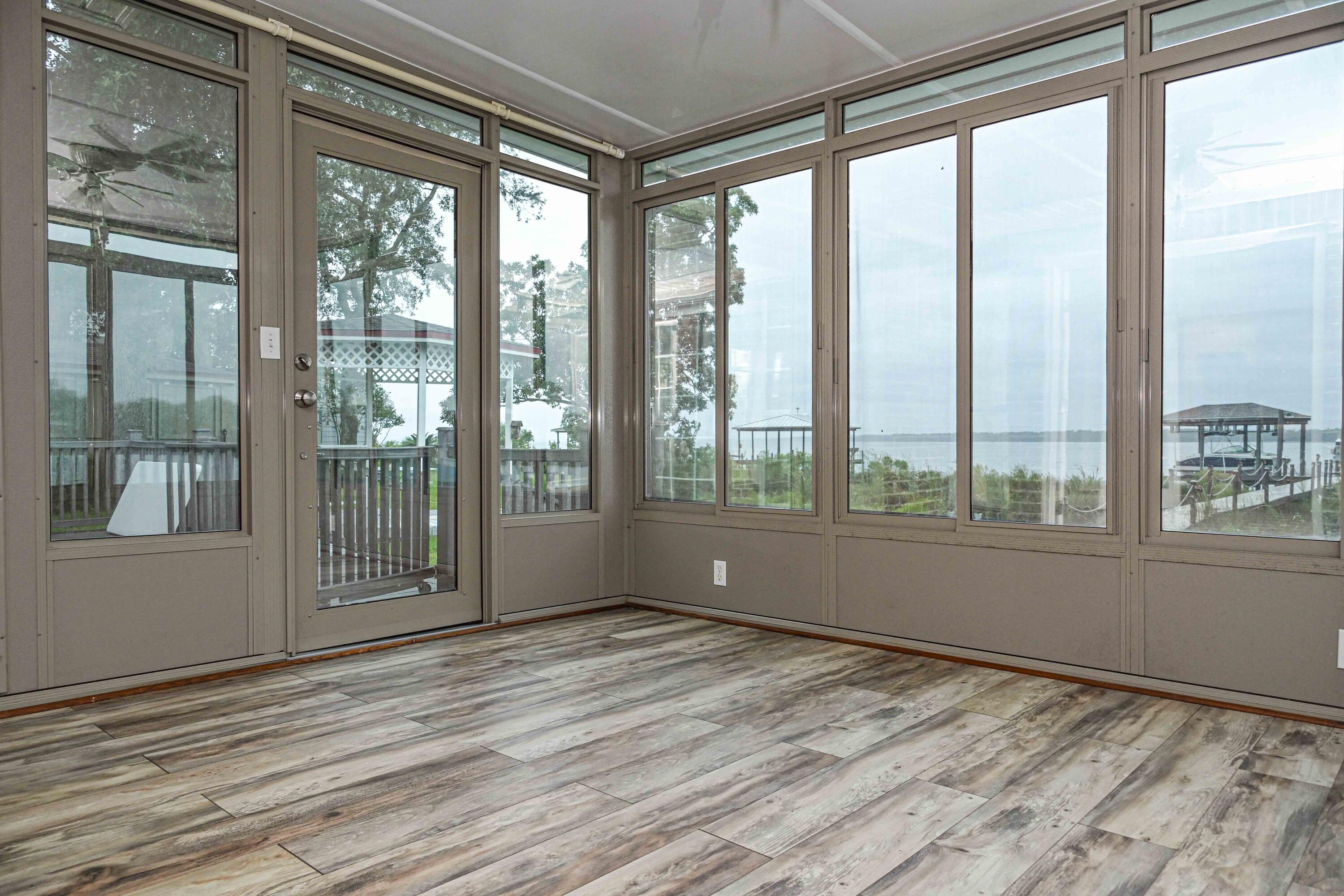 MOSSY COVE - Residential