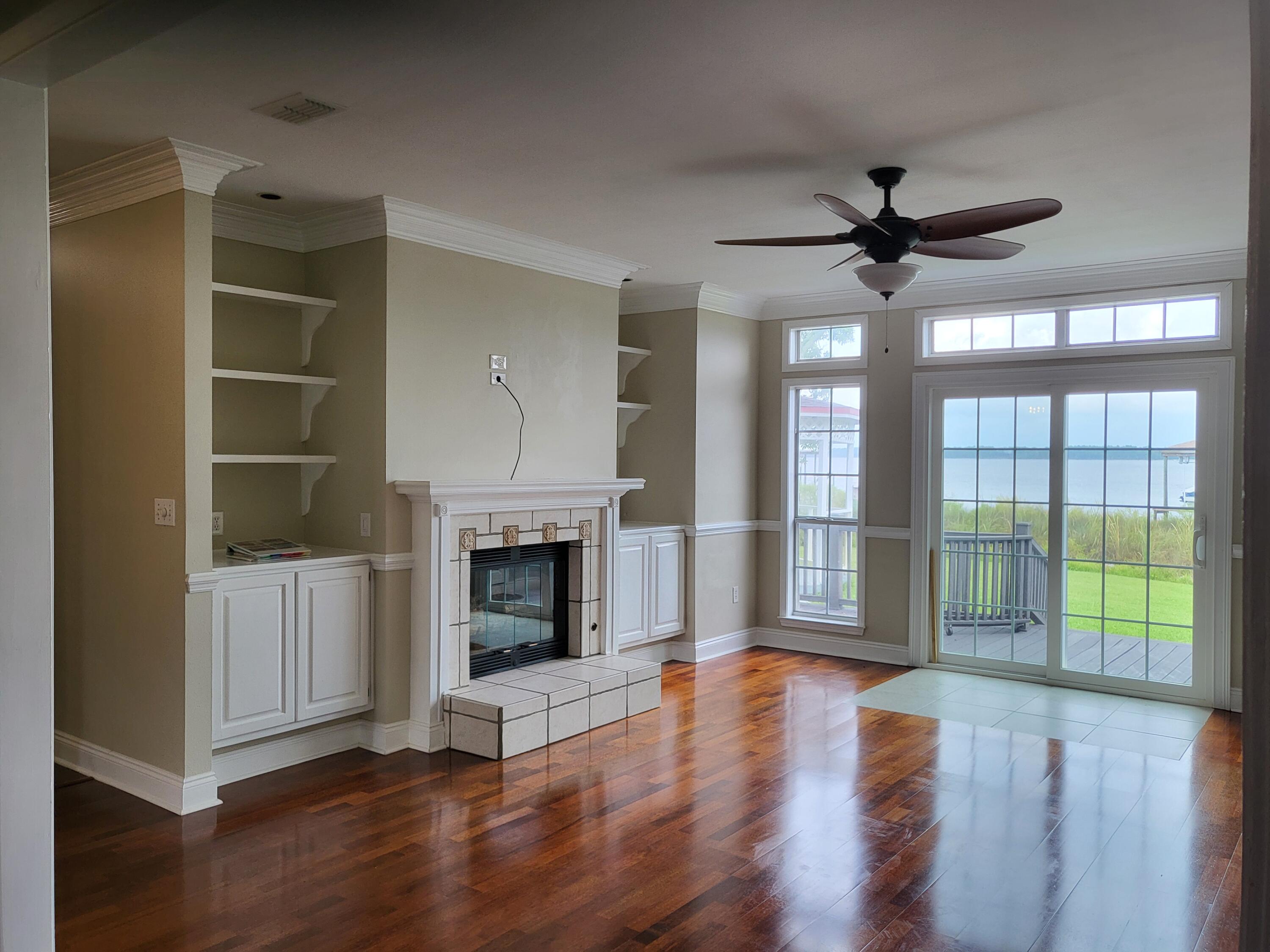 MOSSY COVE - Residential