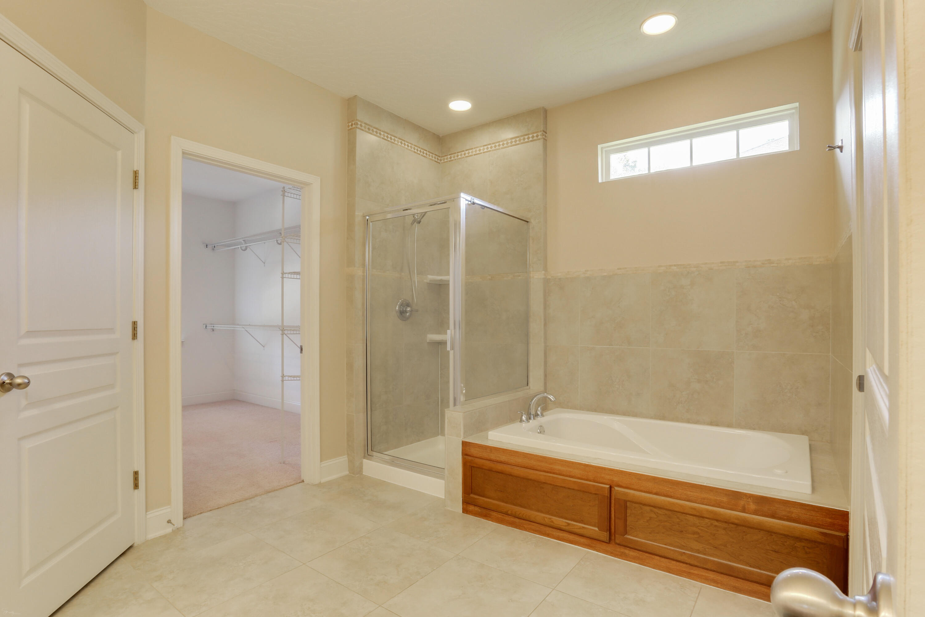 COUNTRY CLUB ESTATES 1 OF CRESTVIEW - Residential