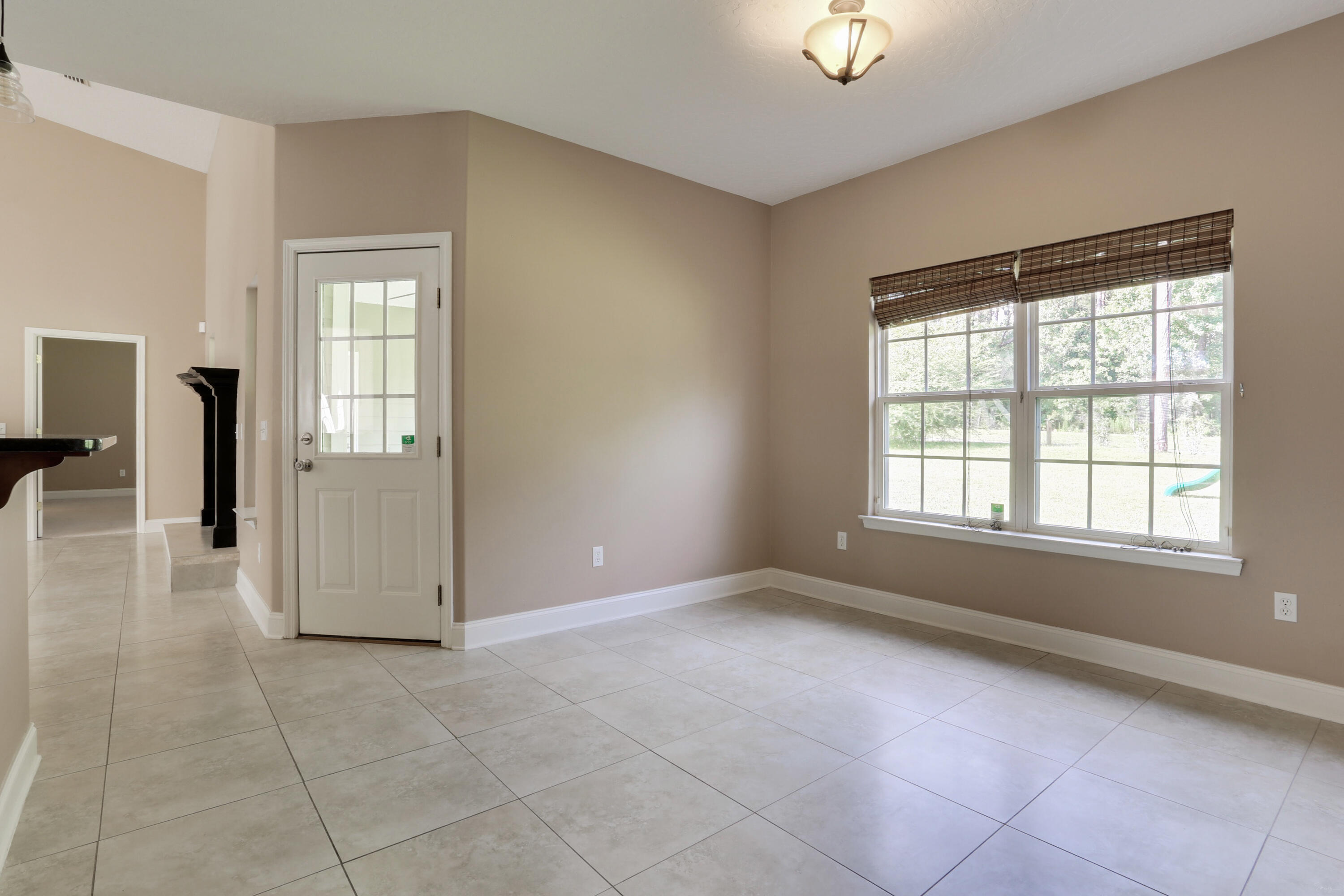 COUNTRY CLUB ESTATES 1 OF CRESTVIEW - Residential