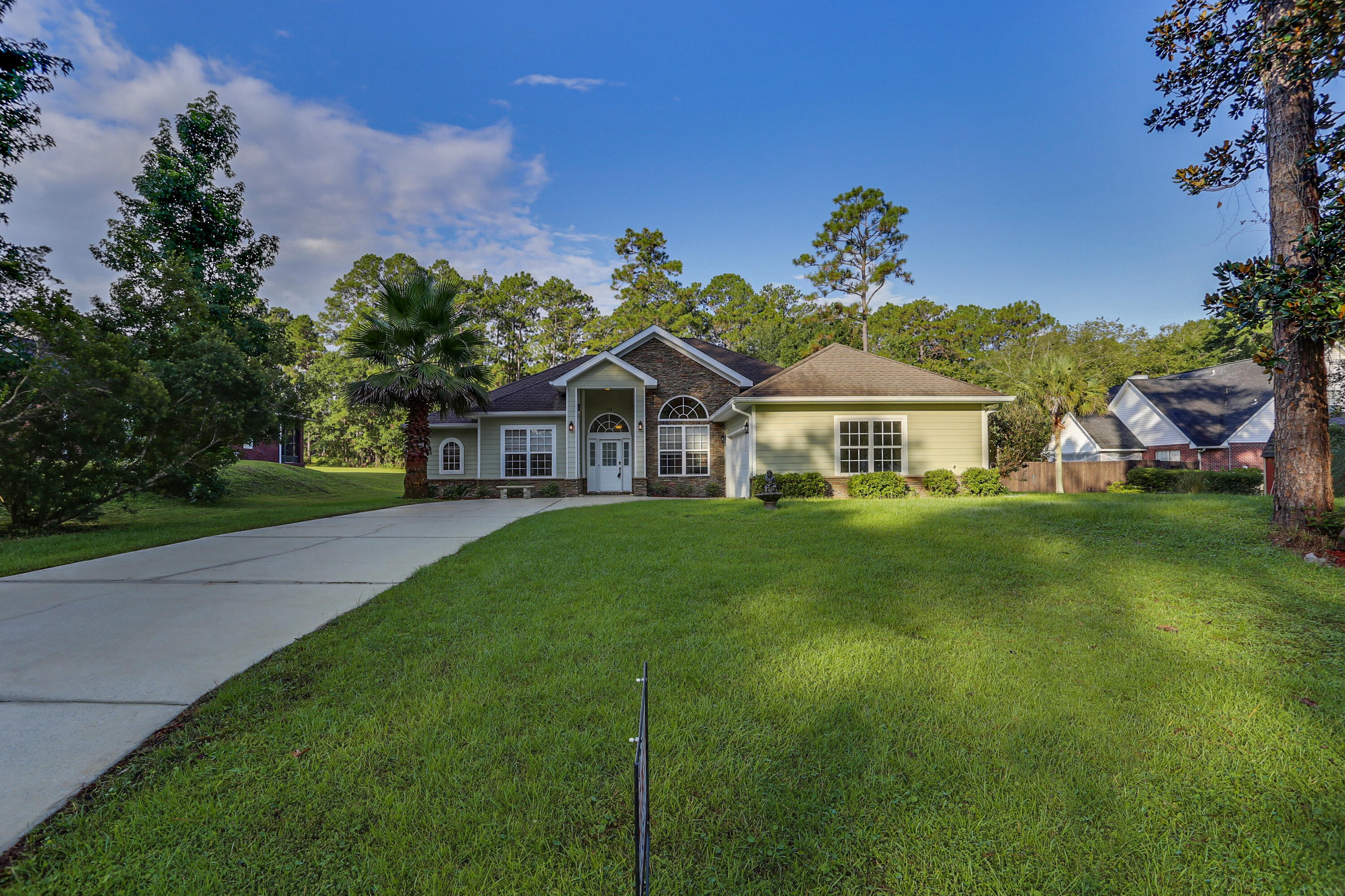 COUNTRY CLUB ESTATES 1 OF CRESTVIEW - Residential
