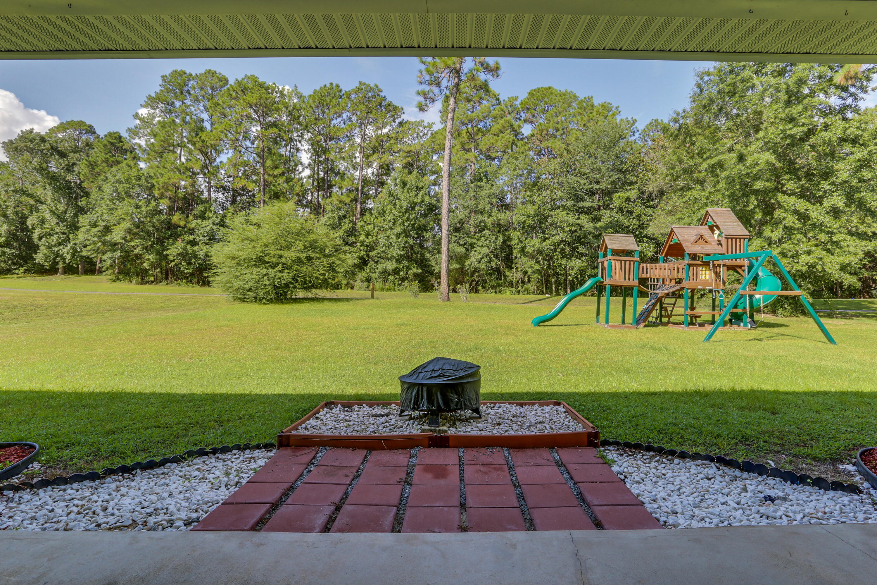 COUNTRY CLUB ESTATES 1 OF CRESTVIEW - Residential