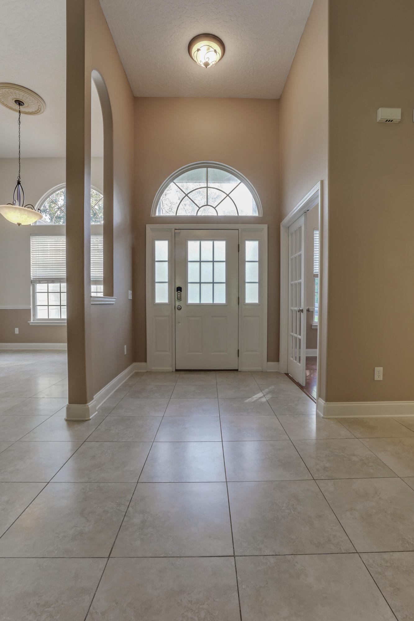 COUNTRY CLUB ESTATES 1 OF CRESTVIEW - Residential