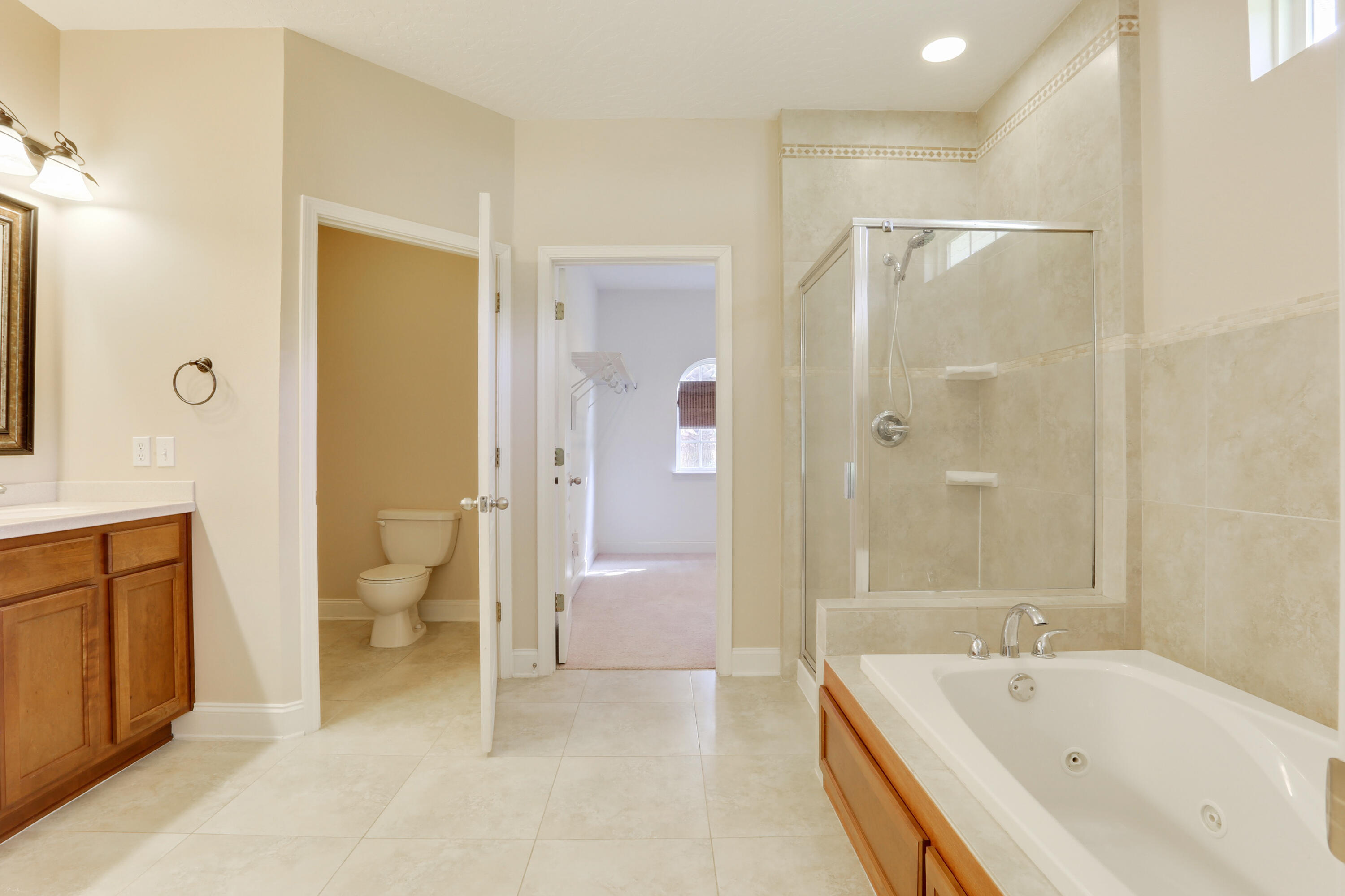 COUNTRY CLUB ESTATES 1 OF CRESTVIEW - Residential