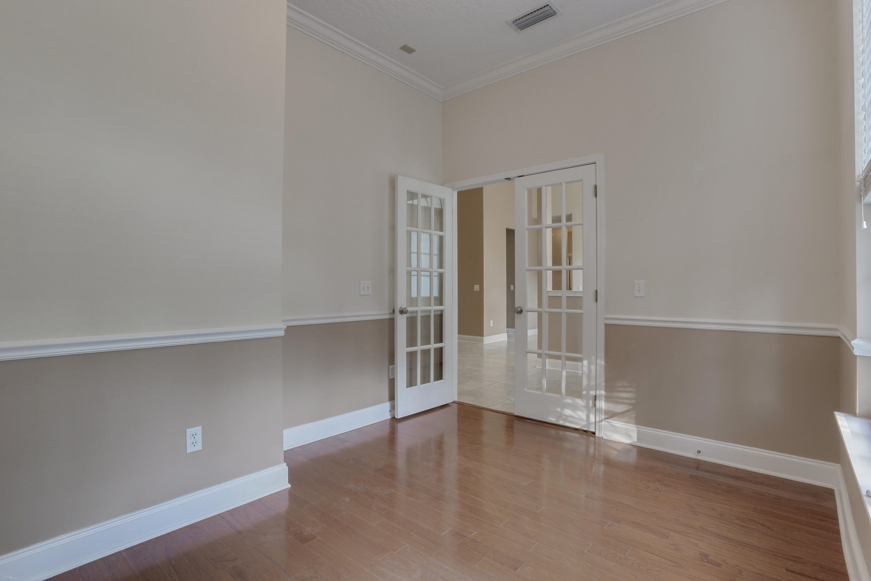 COUNTRY CLUB ESTATES 1 OF CRESTVIEW - Residential